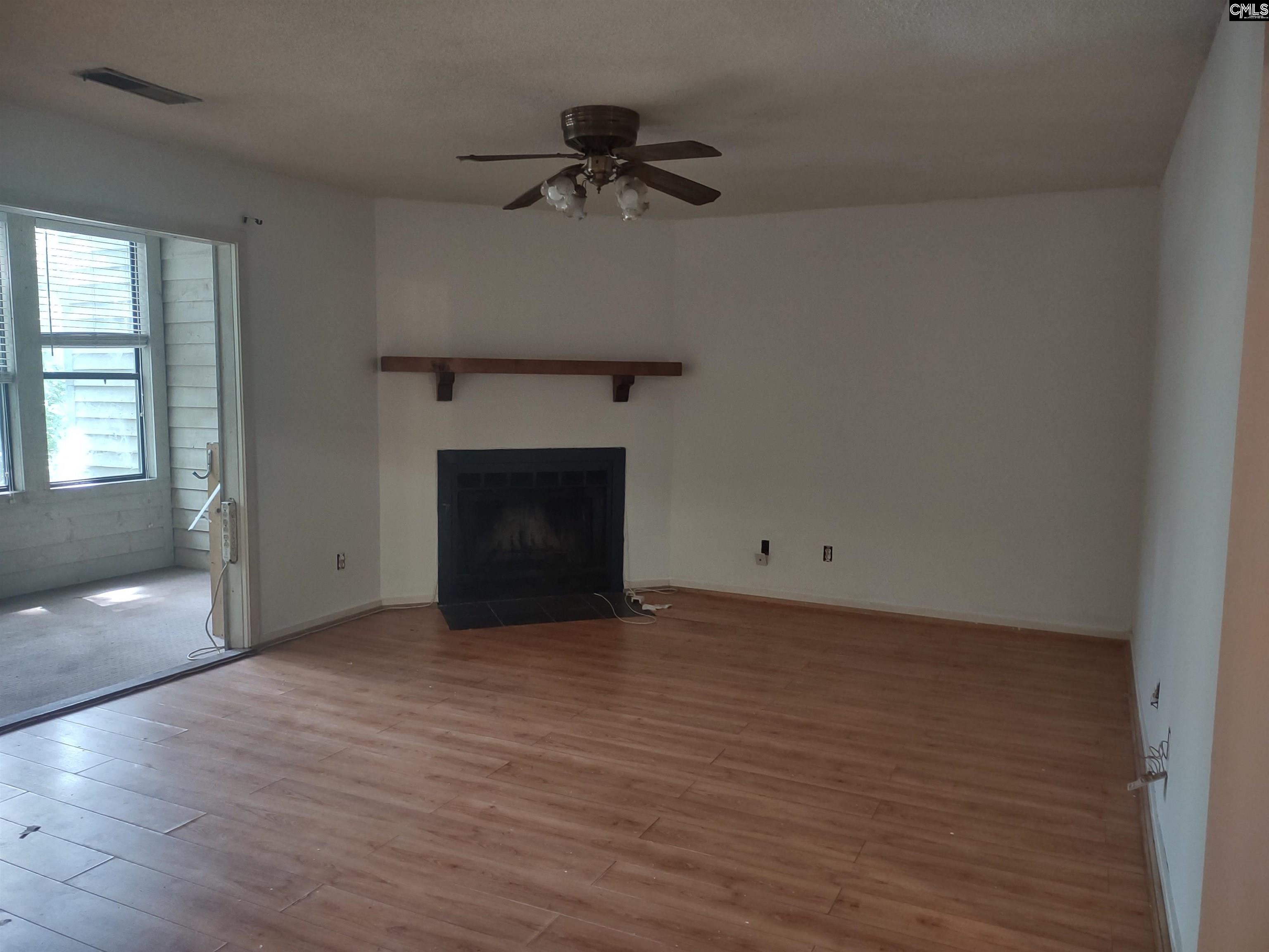 listing main picture