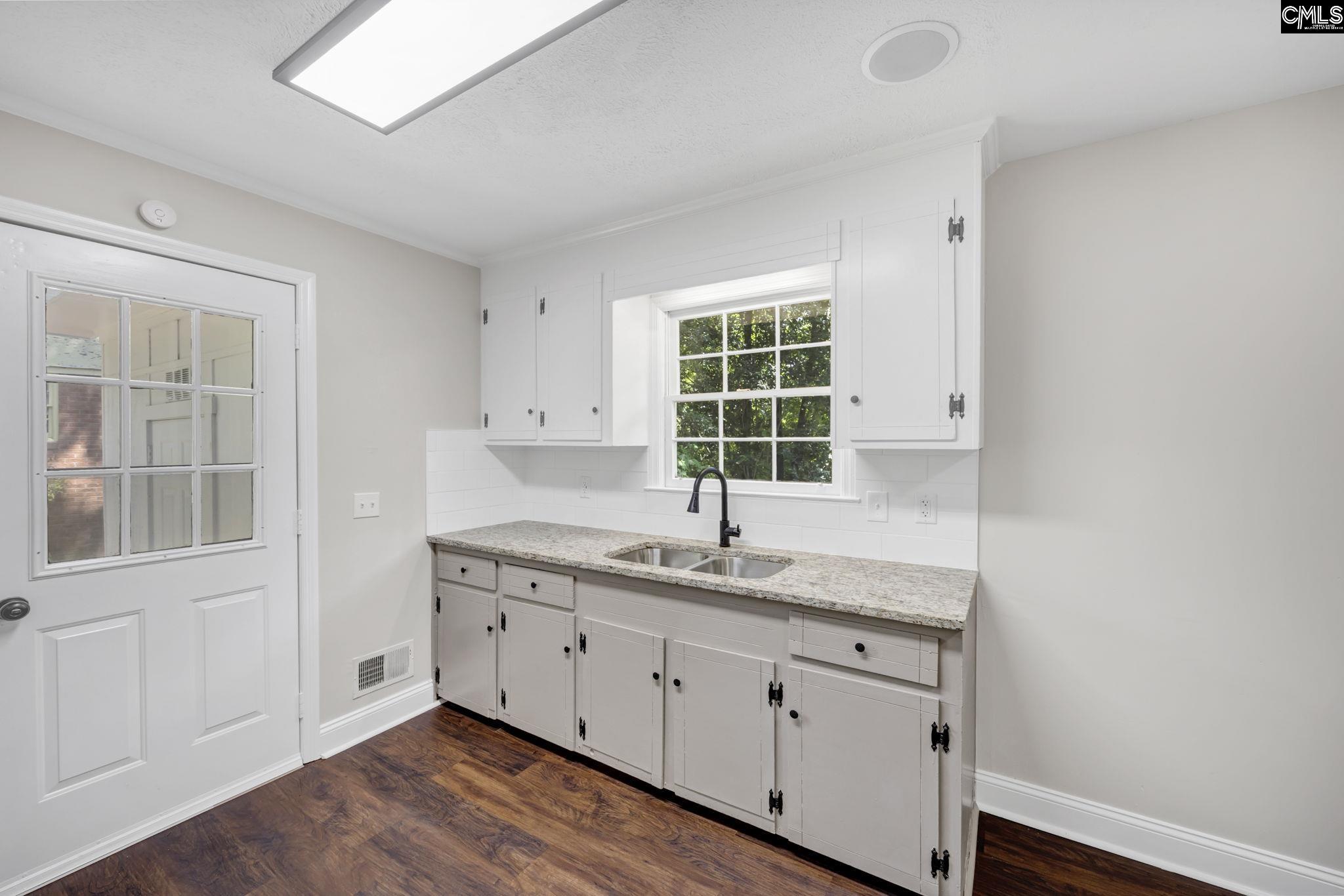 3716 Lee Hills Drive Columbia, SC 29209