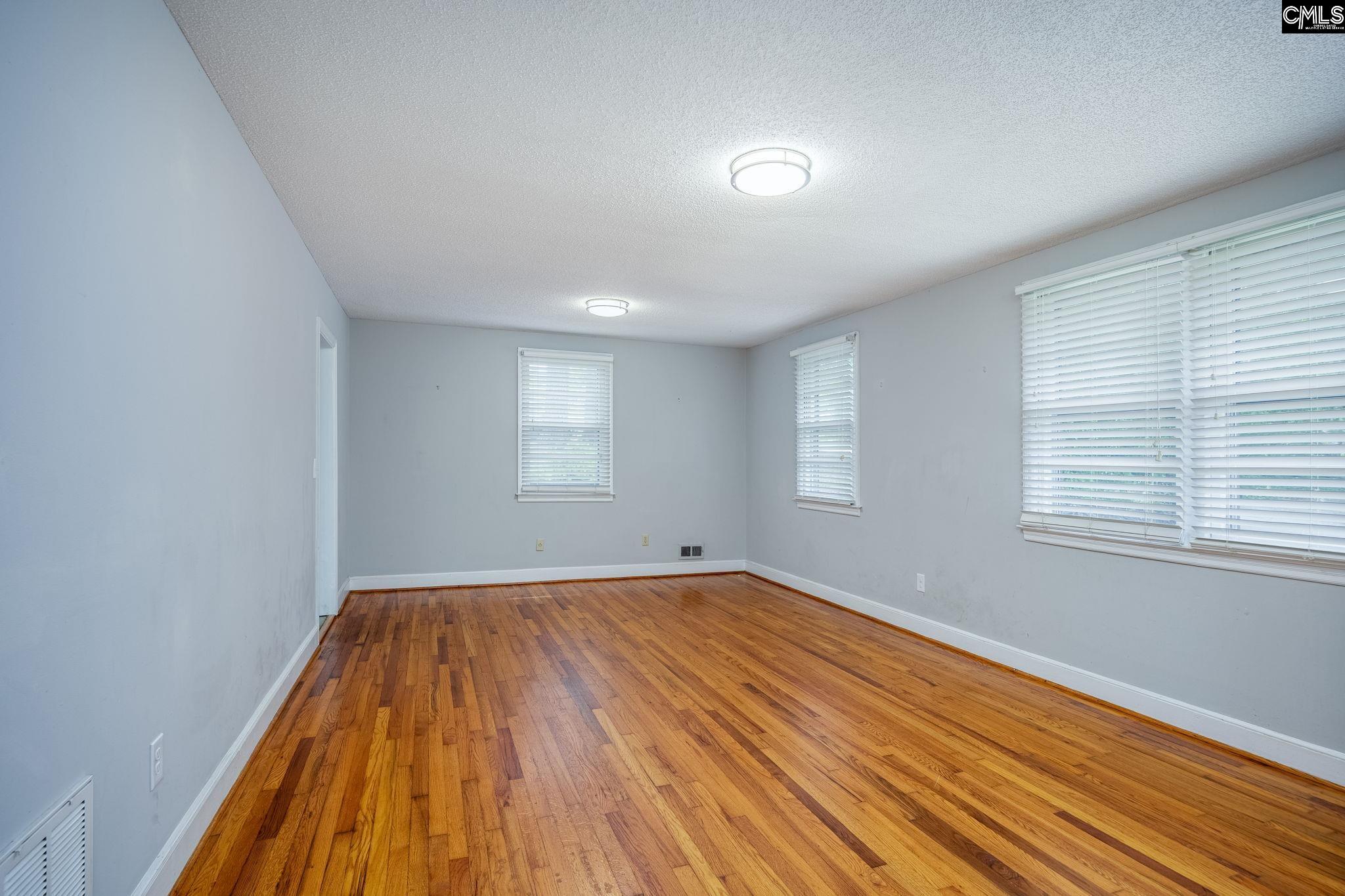 1421 Woodlawn Avenue Columbia, SC 29209-1432