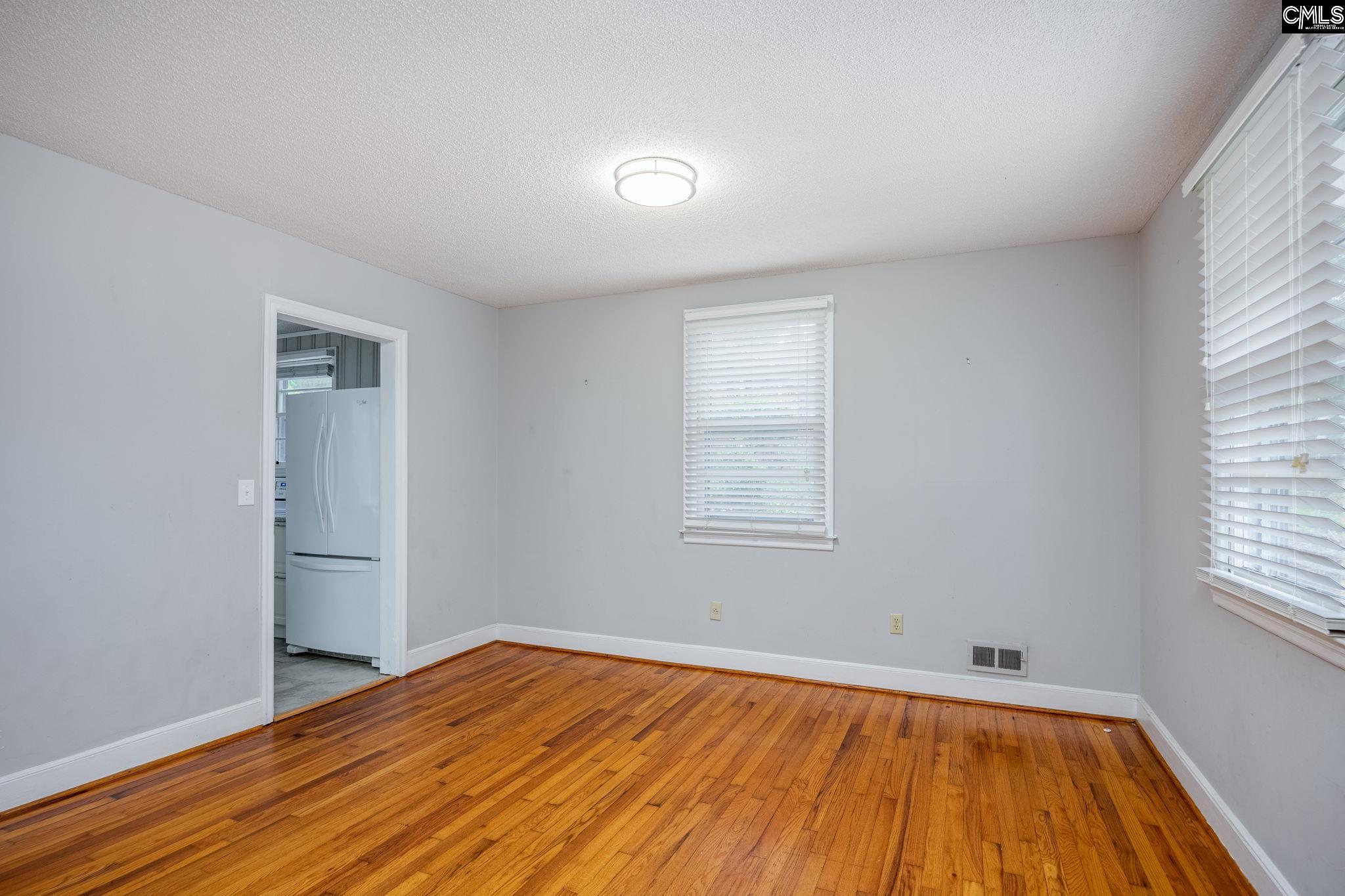 1421 Woodlawn Avenue Columbia, SC 29209-1432