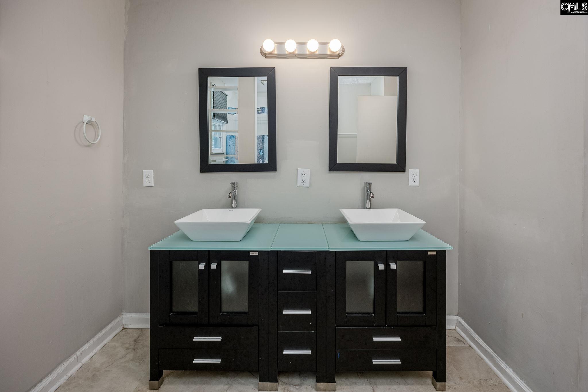 1421 Woodlawn Avenue Columbia, SC 29209-1432