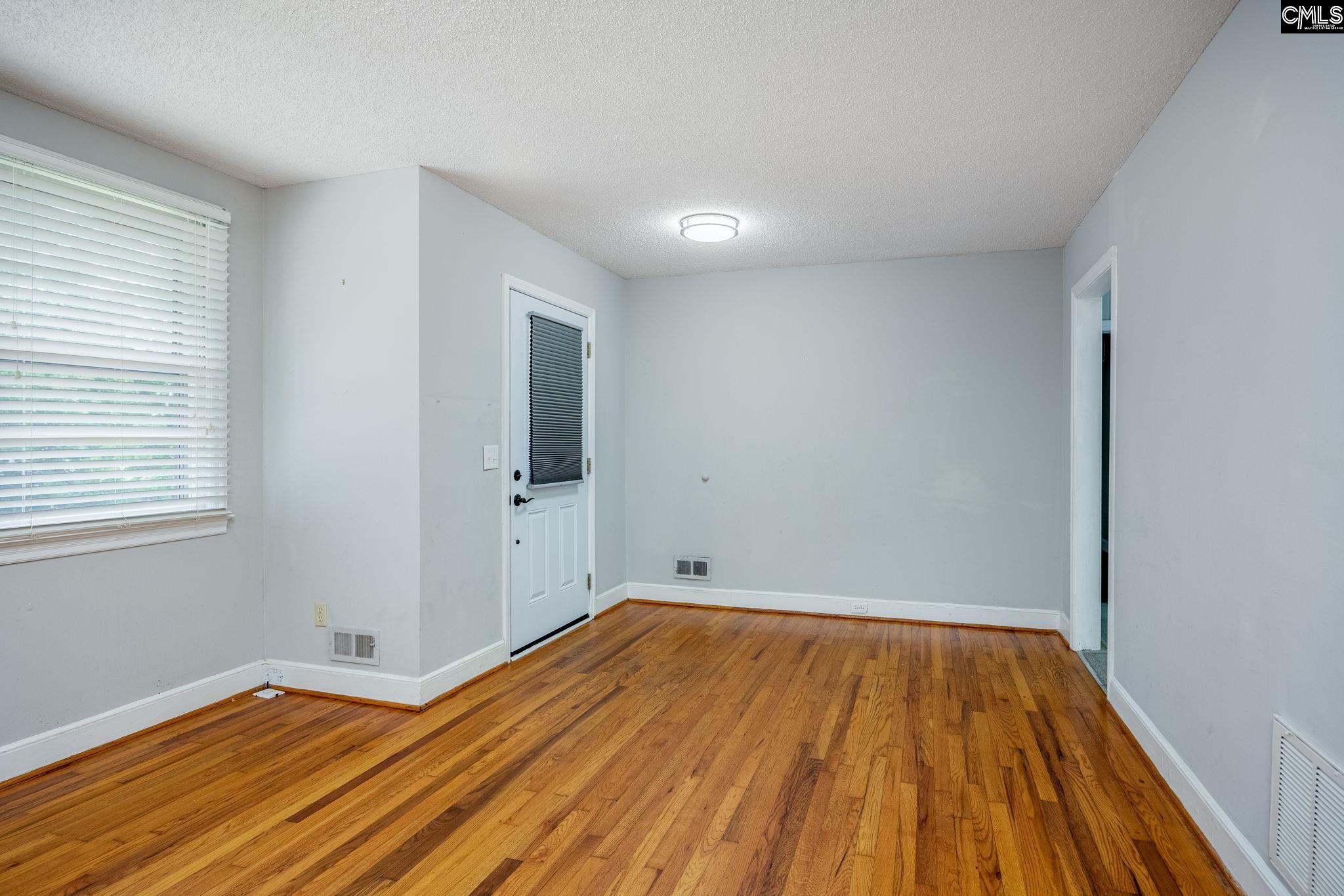 1421 Woodlawn Avenue Columbia, SC 29209-1432