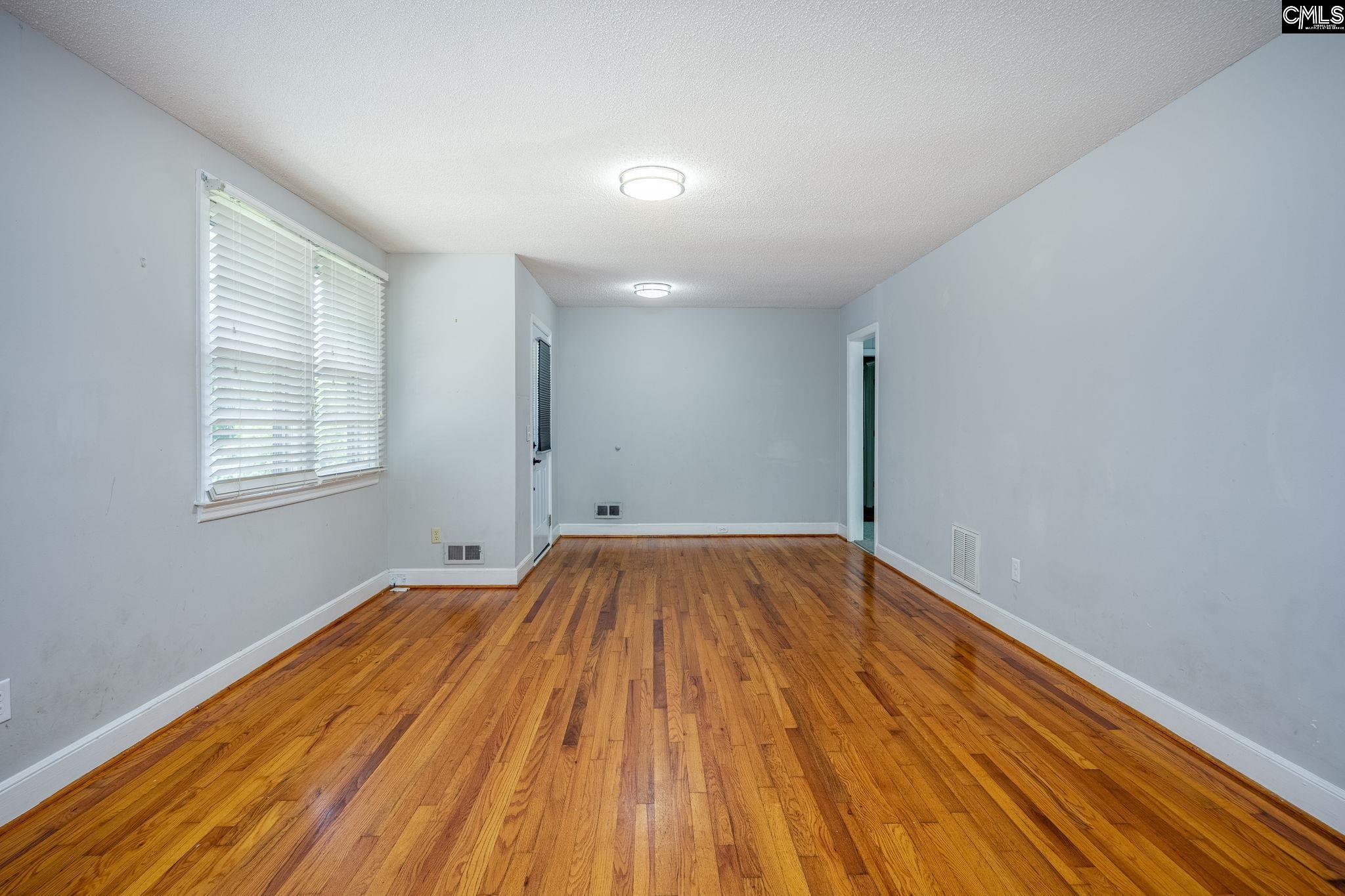 1421 Woodlawn Avenue Columbia, SC 29209-1432
