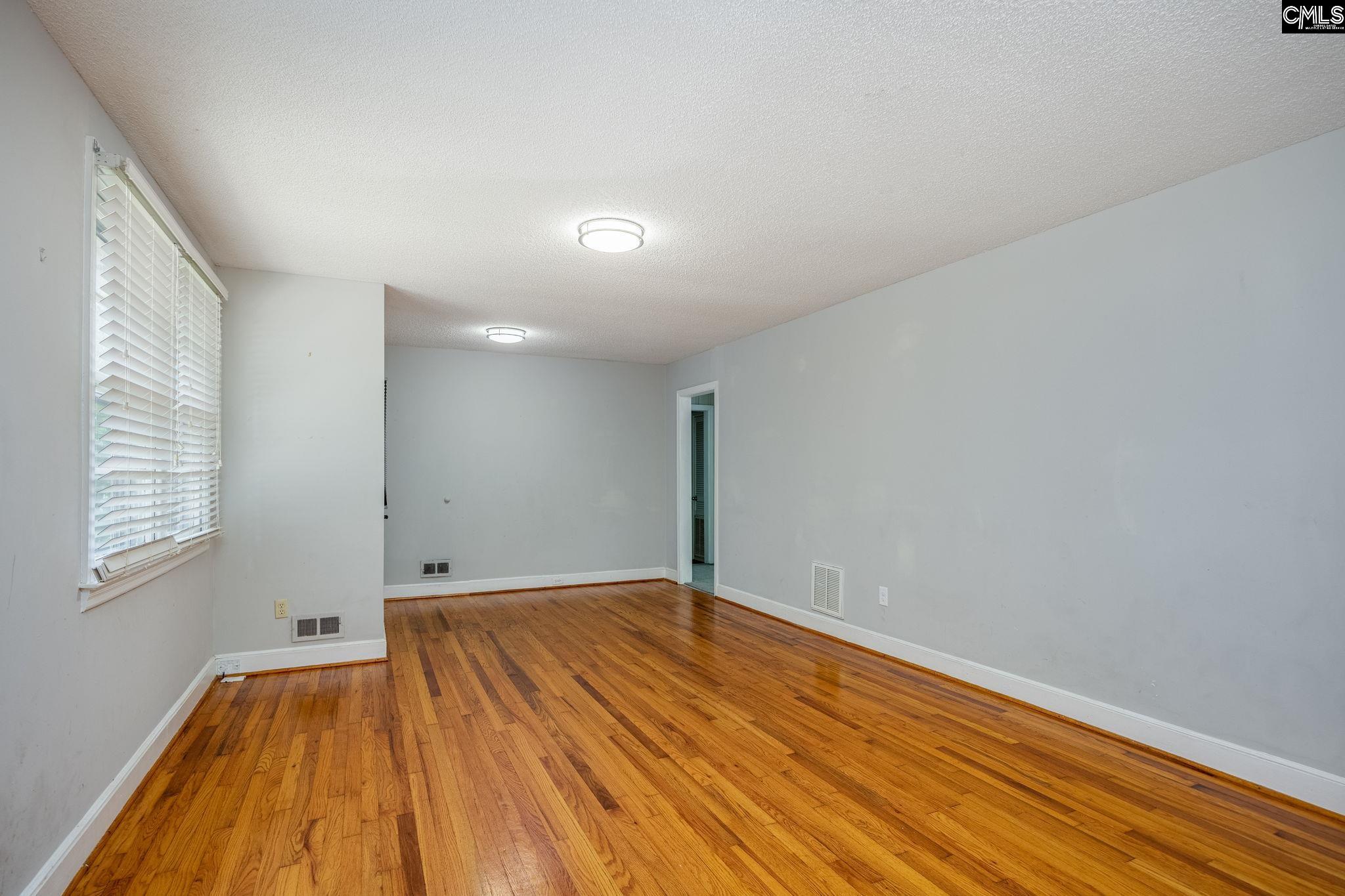 1421 Woodlawn Avenue Columbia, SC 29209-1432