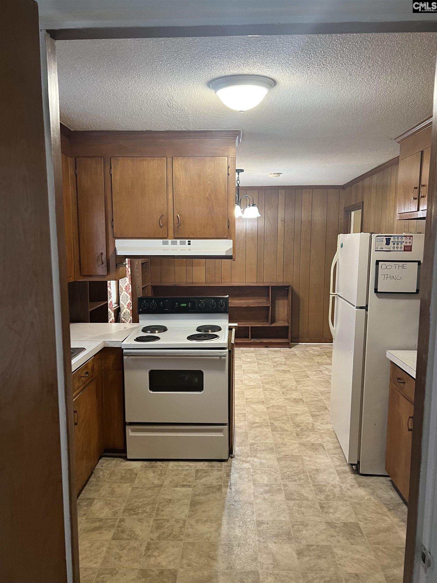 1328 Fairview Drive Columbia, SC 29205-1213