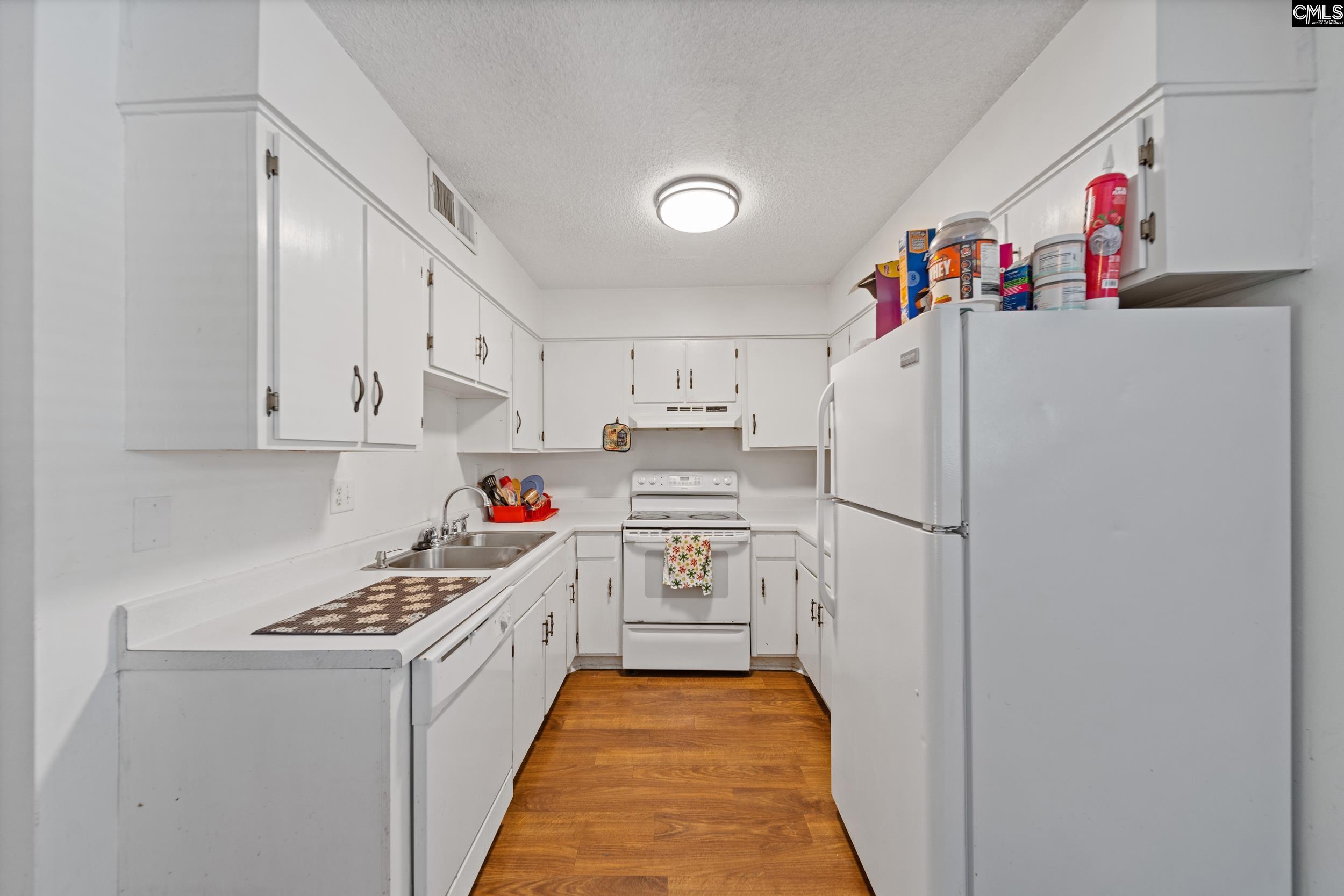 601 Riverhill Circle #B-3, Columbia, South Carolina image 4