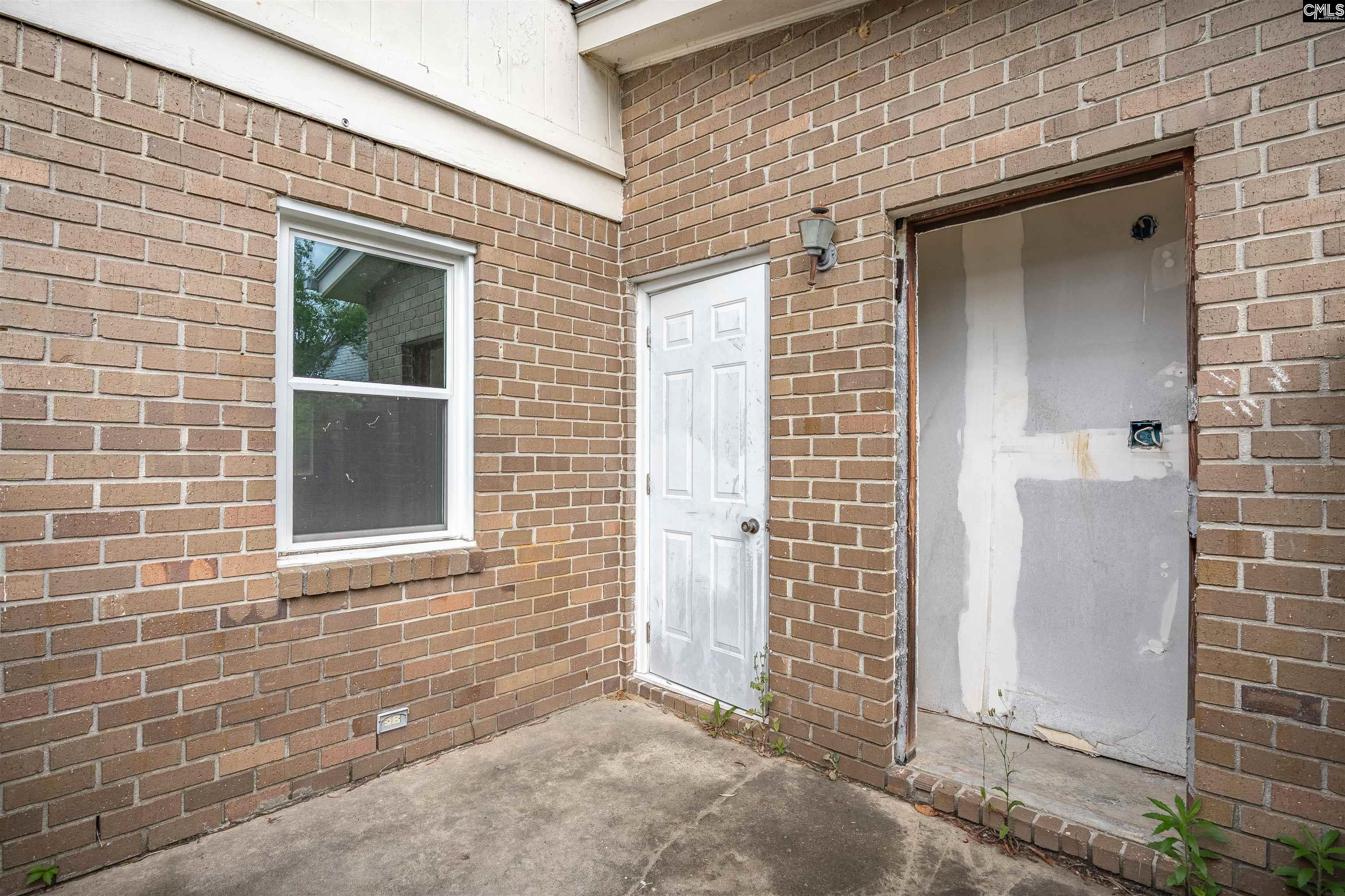 4712 Leaf Crest Court Columbia, SC 29210