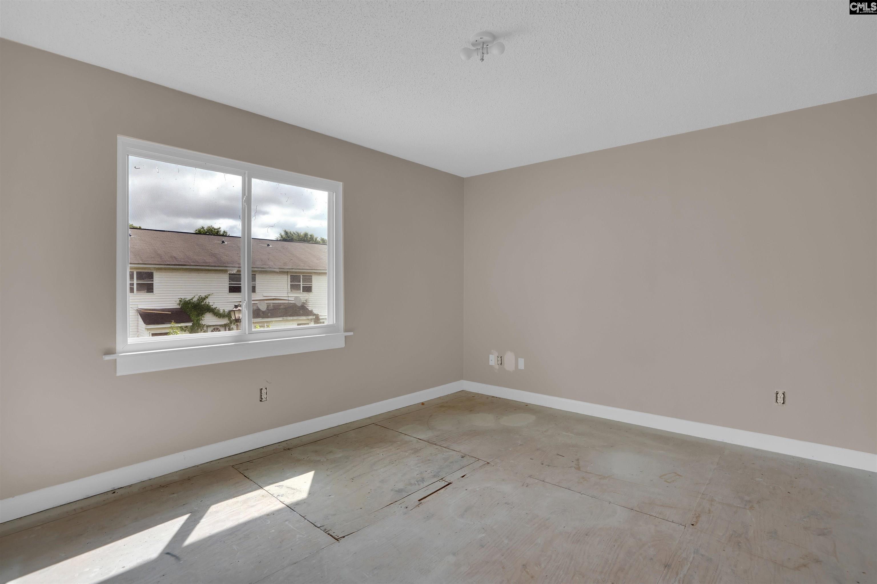 4712 Leaf Crest Court Columbia, SC 29210