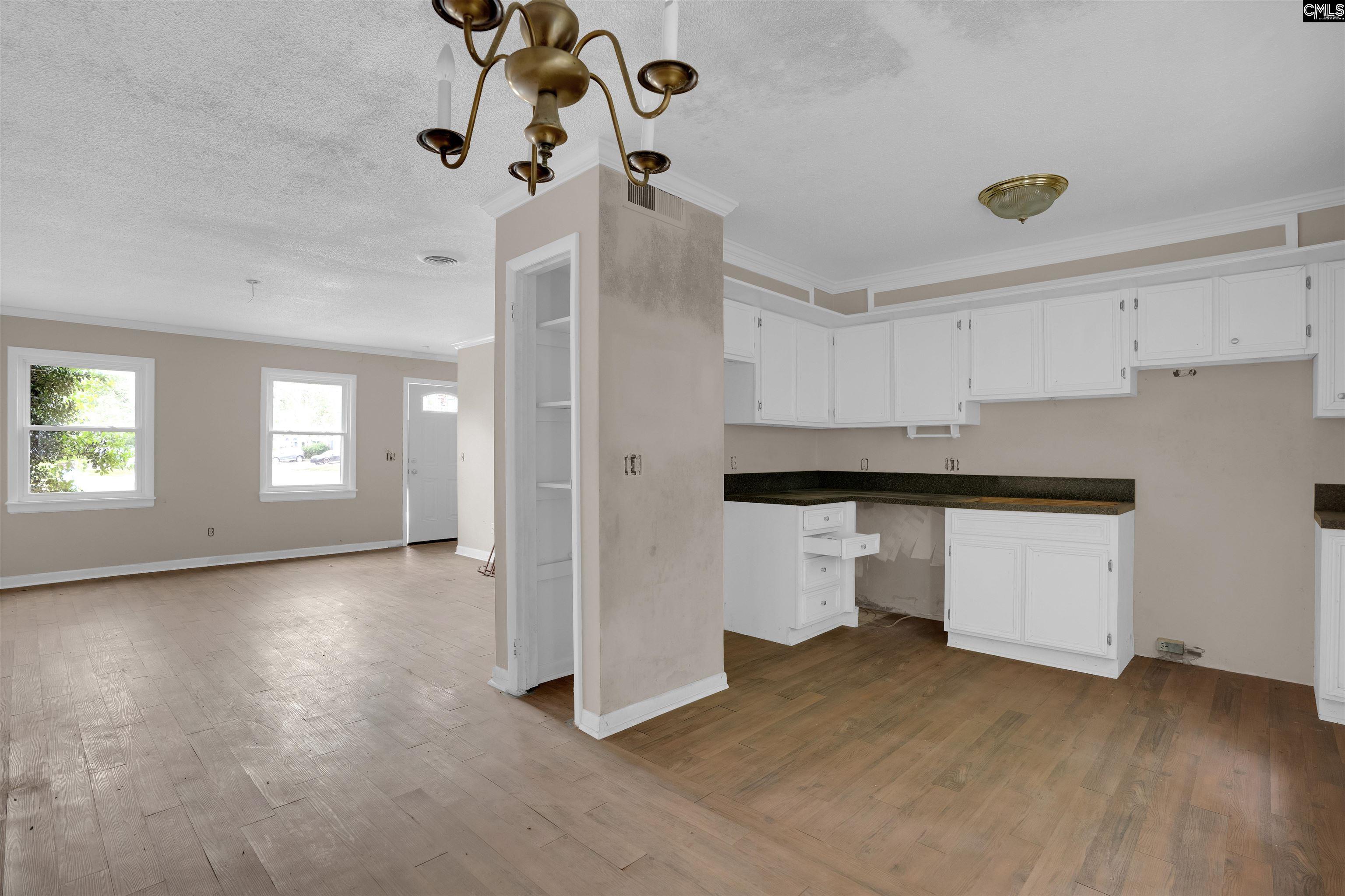 4712 Leaf Crest Court Columbia, SC 29210