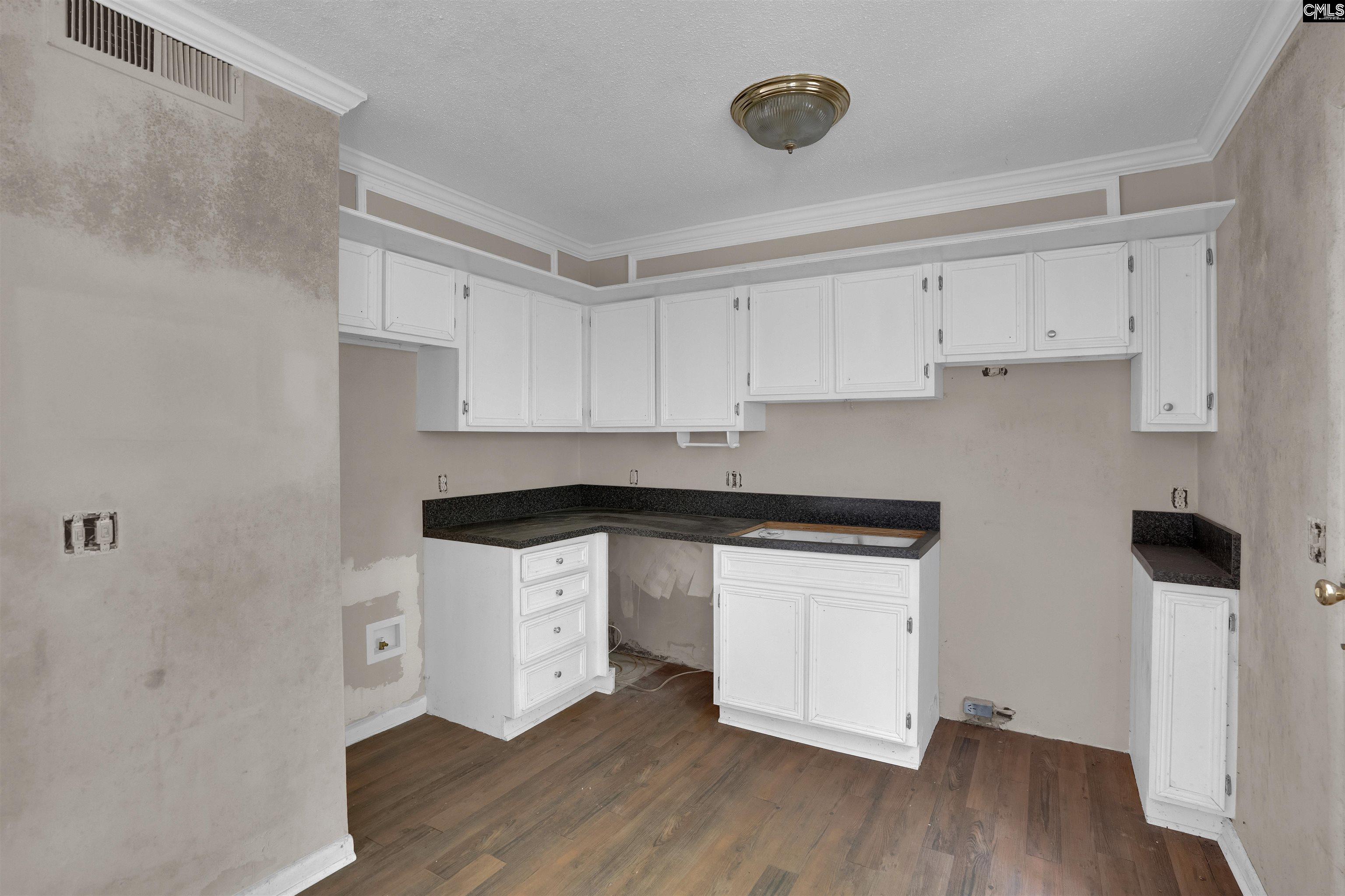 4712 Leaf Crest Court Columbia, SC 29210