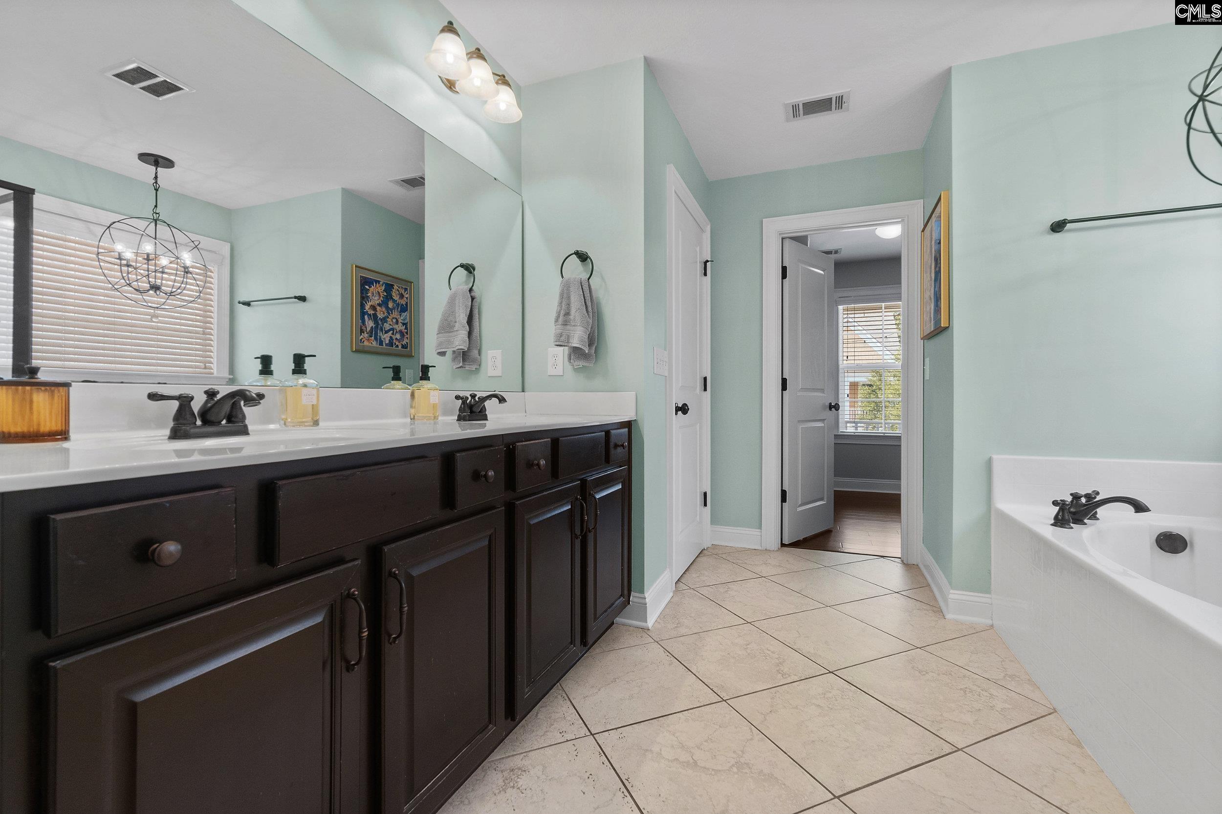 29 Old Shandon Circle Columbia, SC 29205