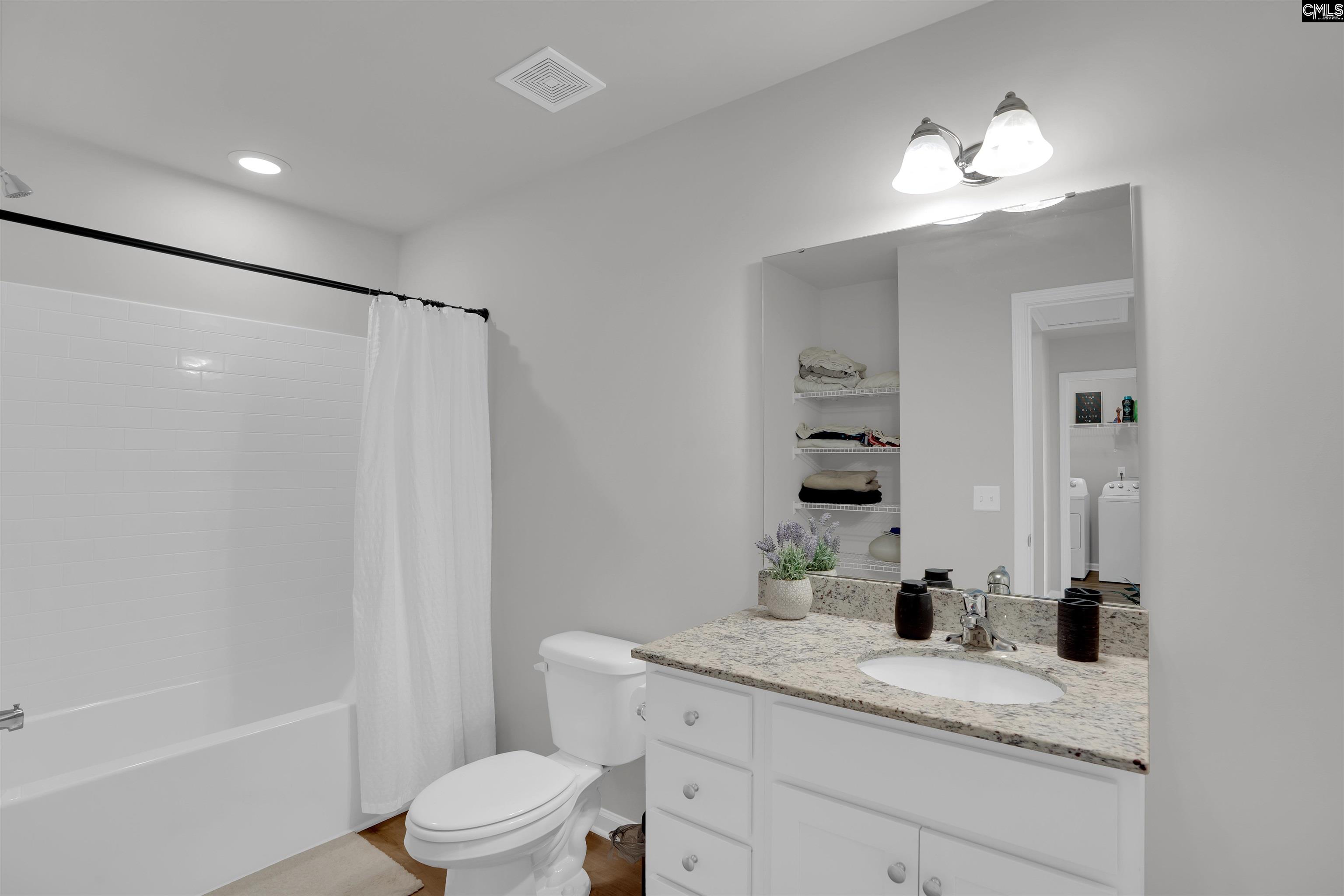 1070 Crescent Moon Loop Hopkins, SC 29061
