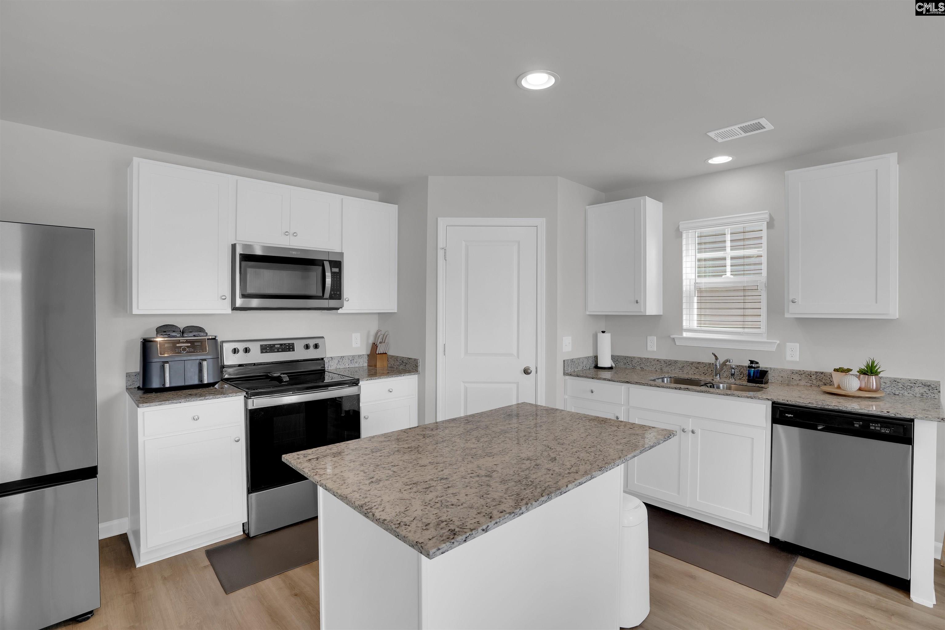 1070 Crescent Moon Loop, Hopkins, South Carolina image 5