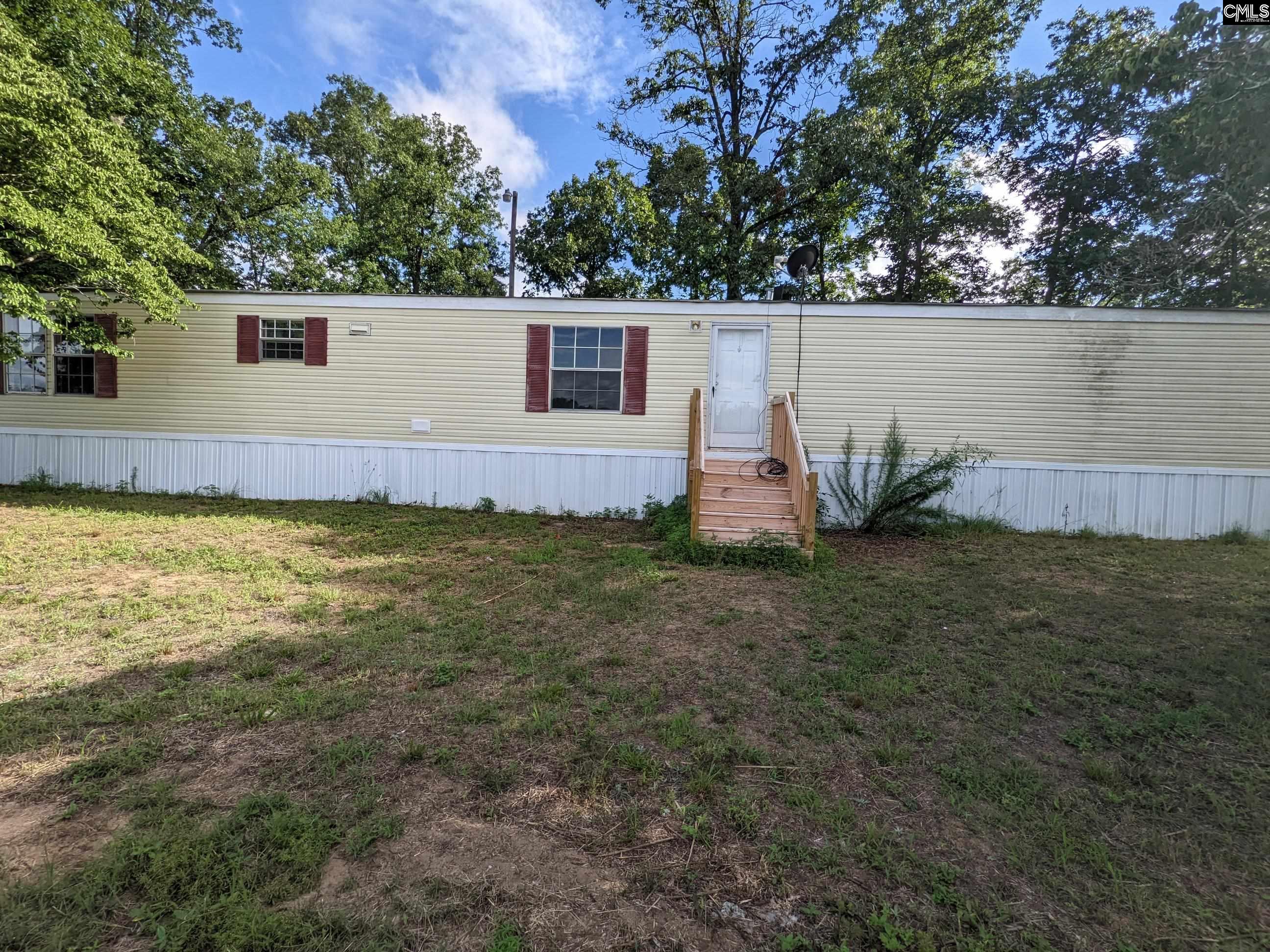 1629a Robinson Town Road Cassatt, SC 29032