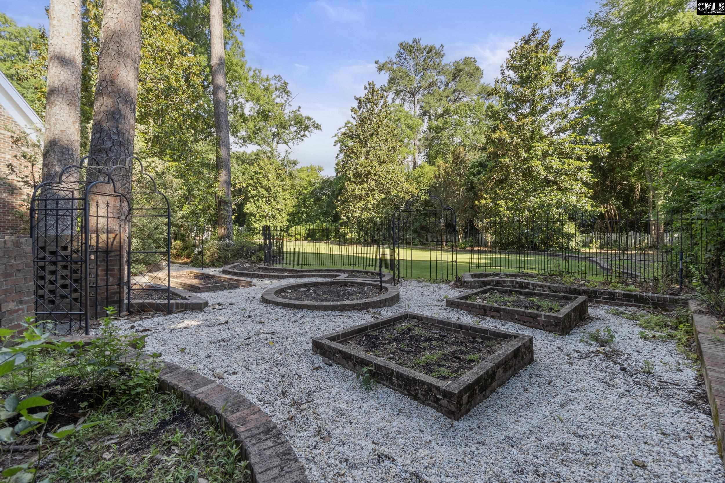 415 Pine Street Camden, SC 29020
