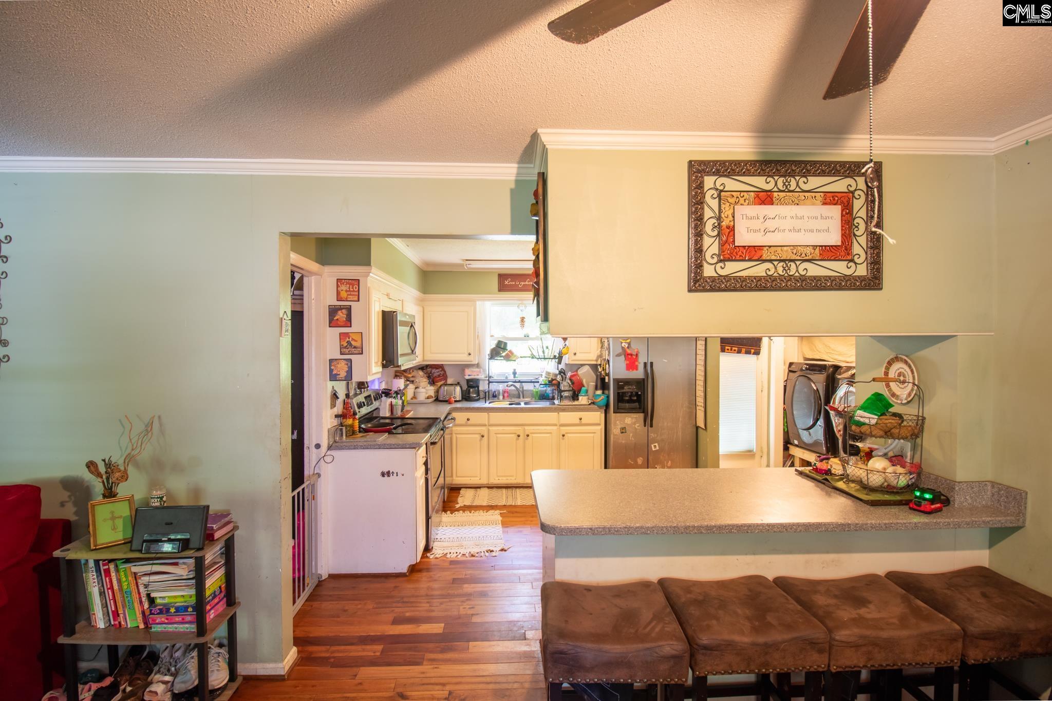 Very nice bar/island to entertain all of your guests comfortably!