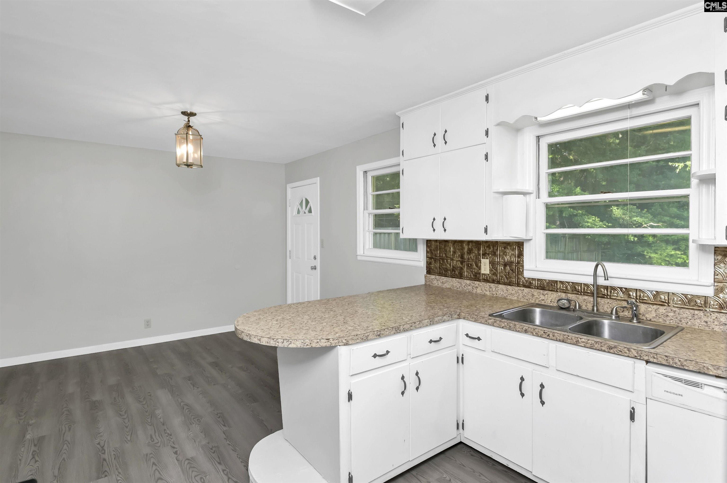 614 Piney Woods Road Columbia, SC 29210