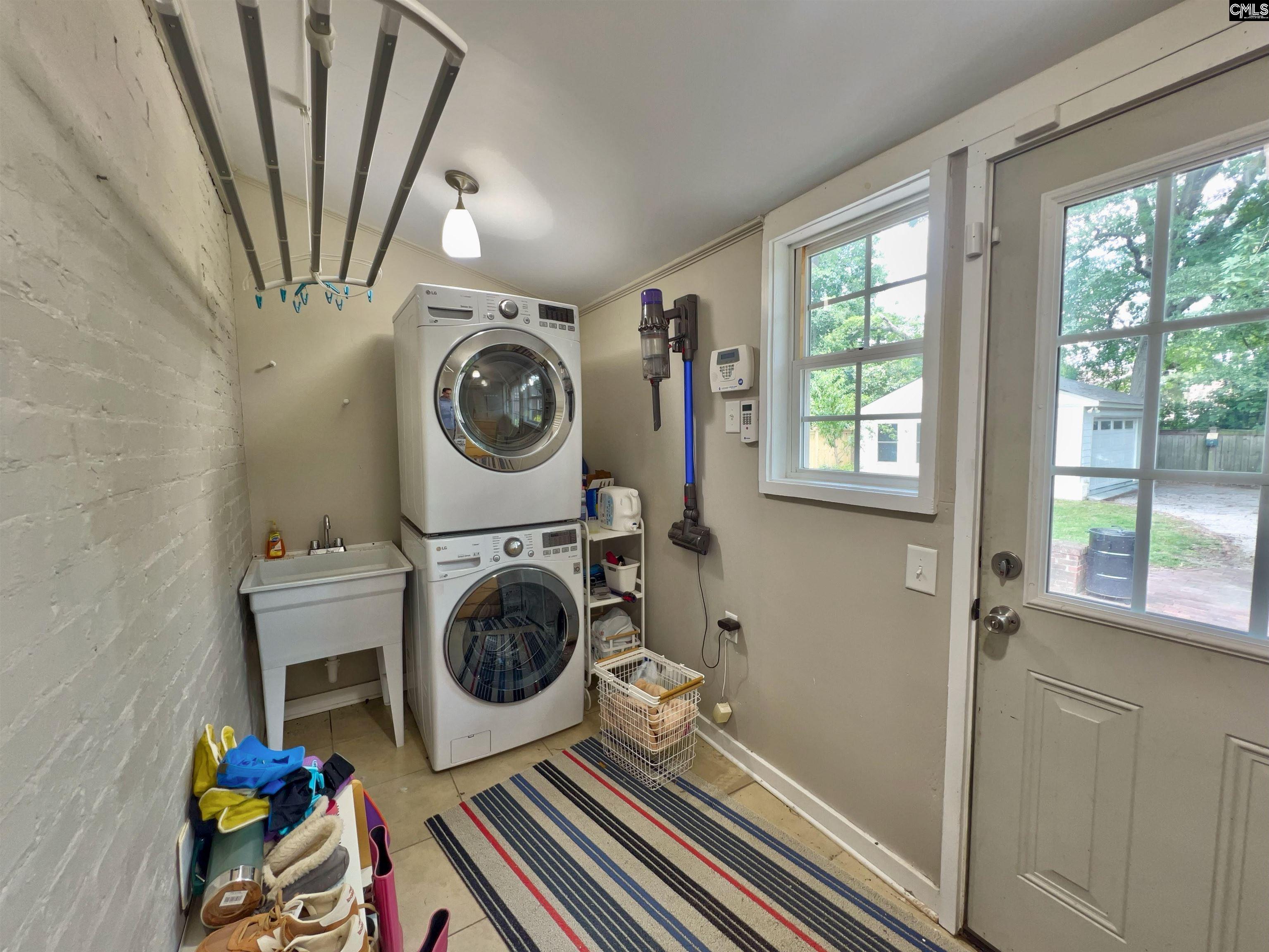 1412 Hagood Avenue Columbia, SC 29205-1327