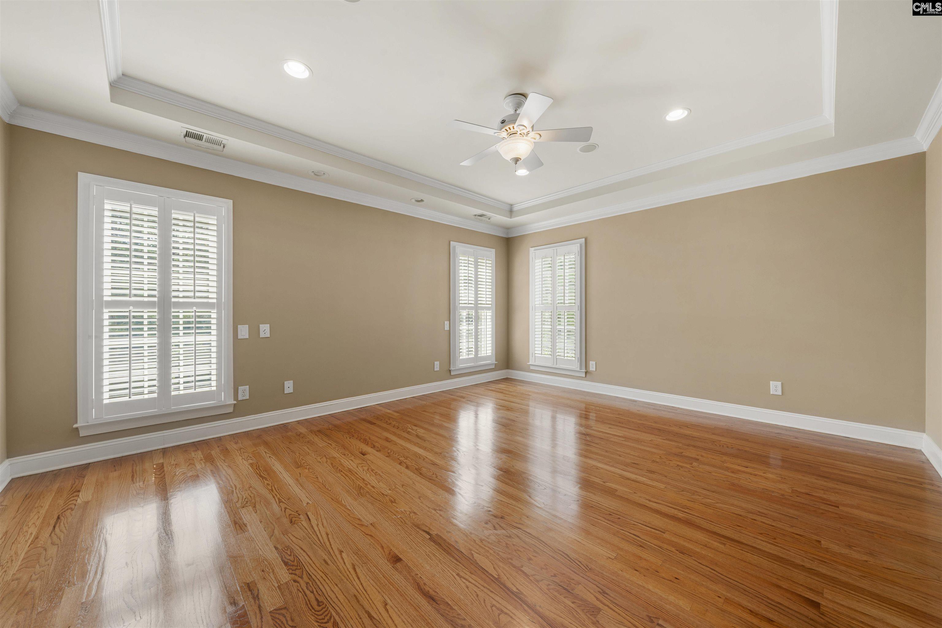 dual closets, custom organizers, dual vanities, water closet