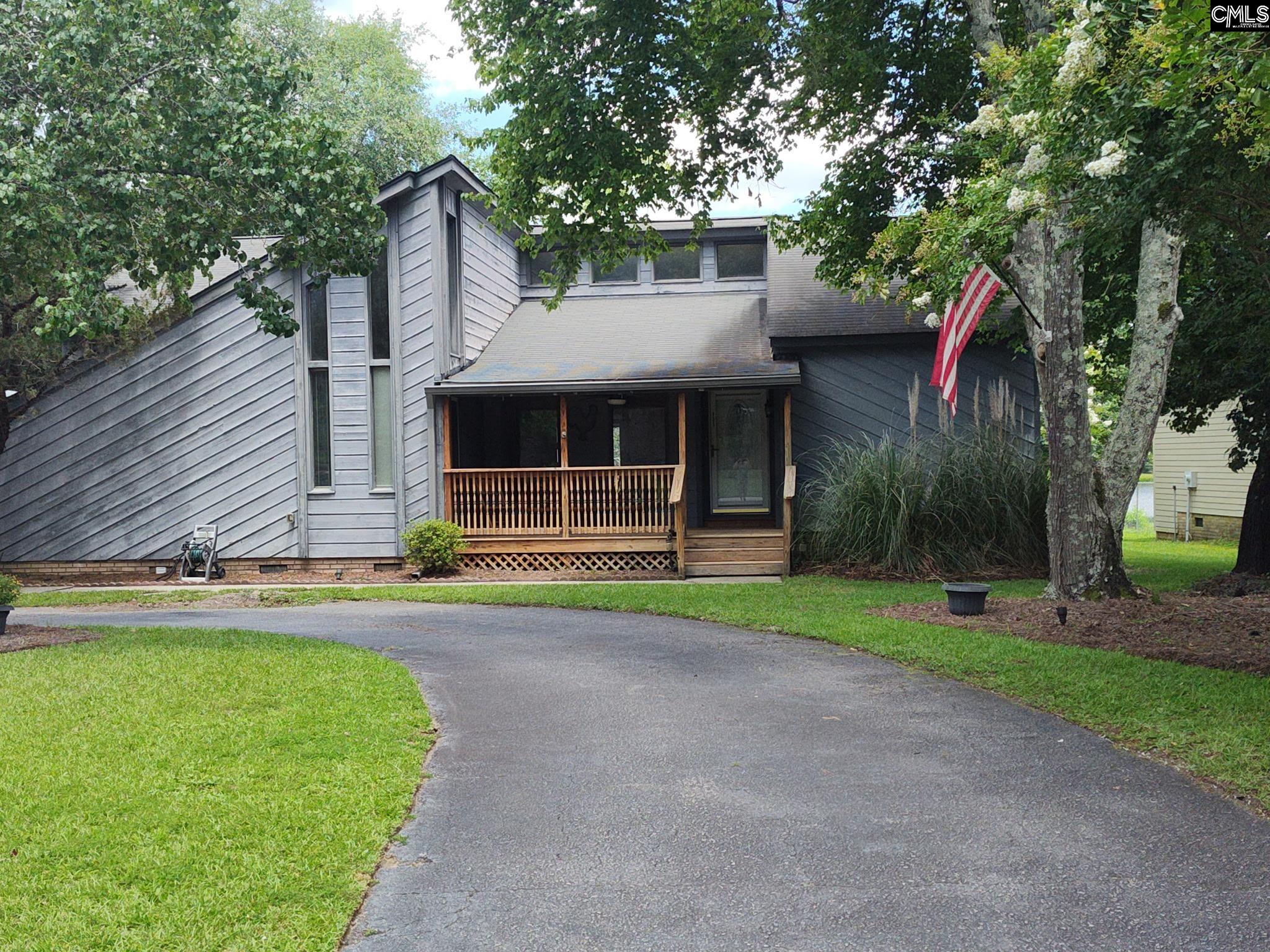 135 W Lake Drive, Lexington, South Carolina image 1