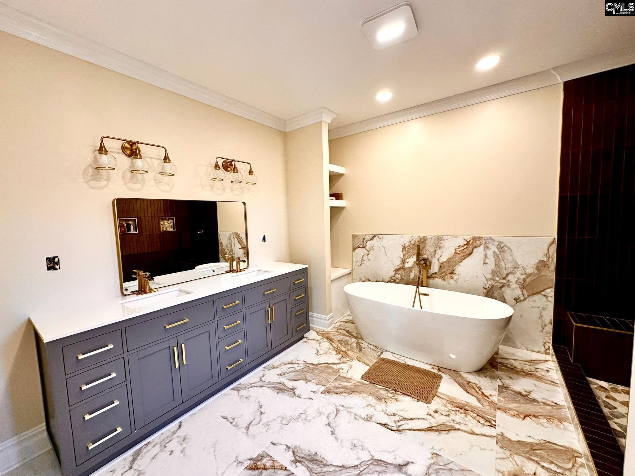 55 Longest Drive St. Matthews, SC 29135