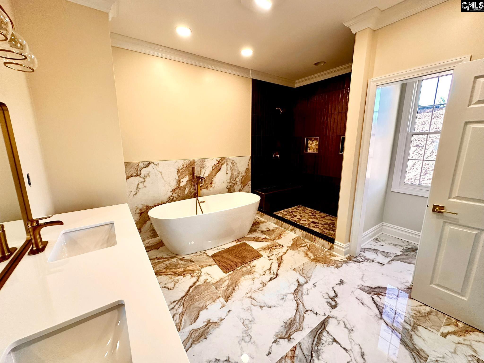 55 Longest Drive St. Matthews, SC 29135