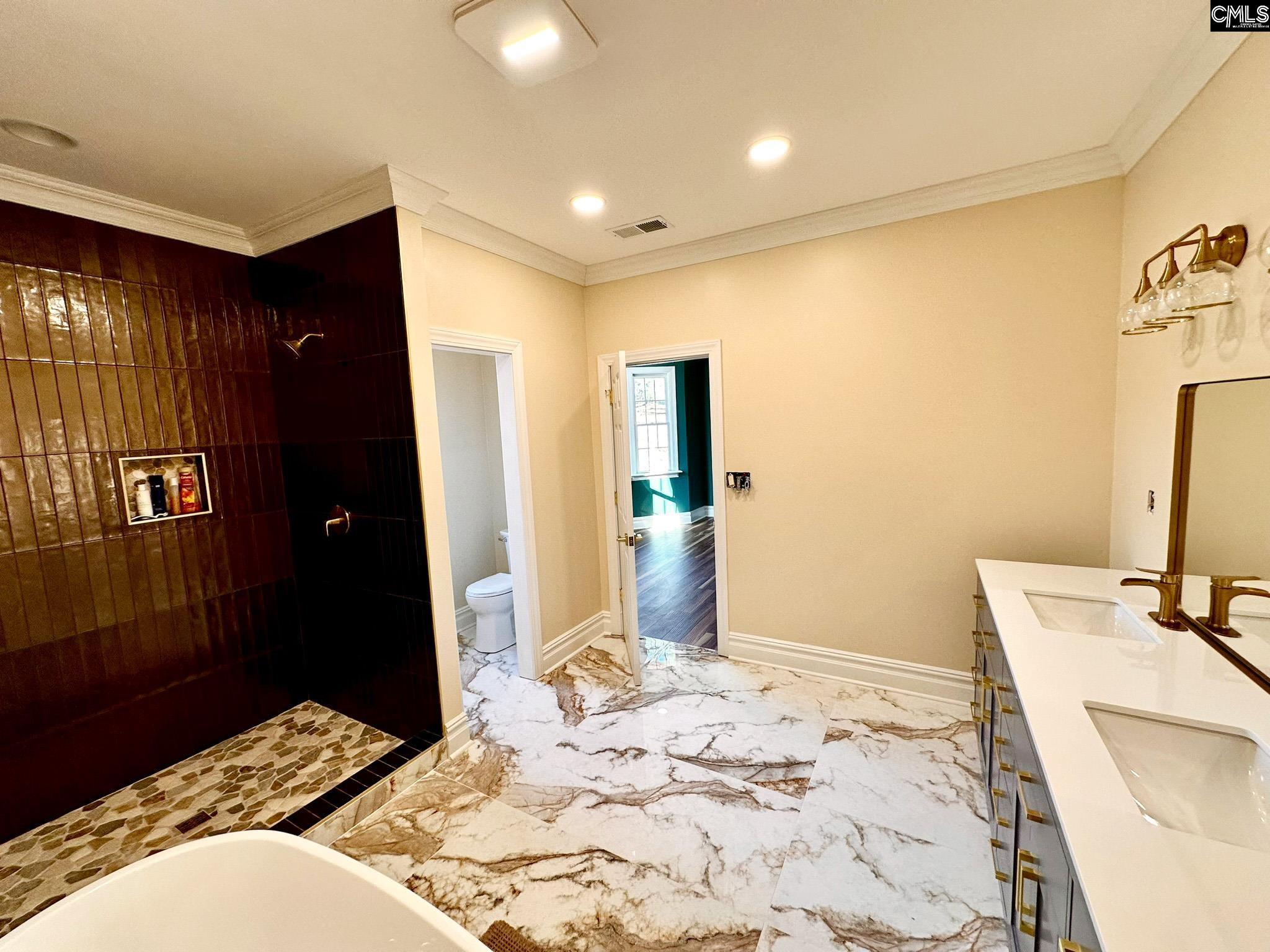 55 Longest Drive St. Matthews, SC 29135