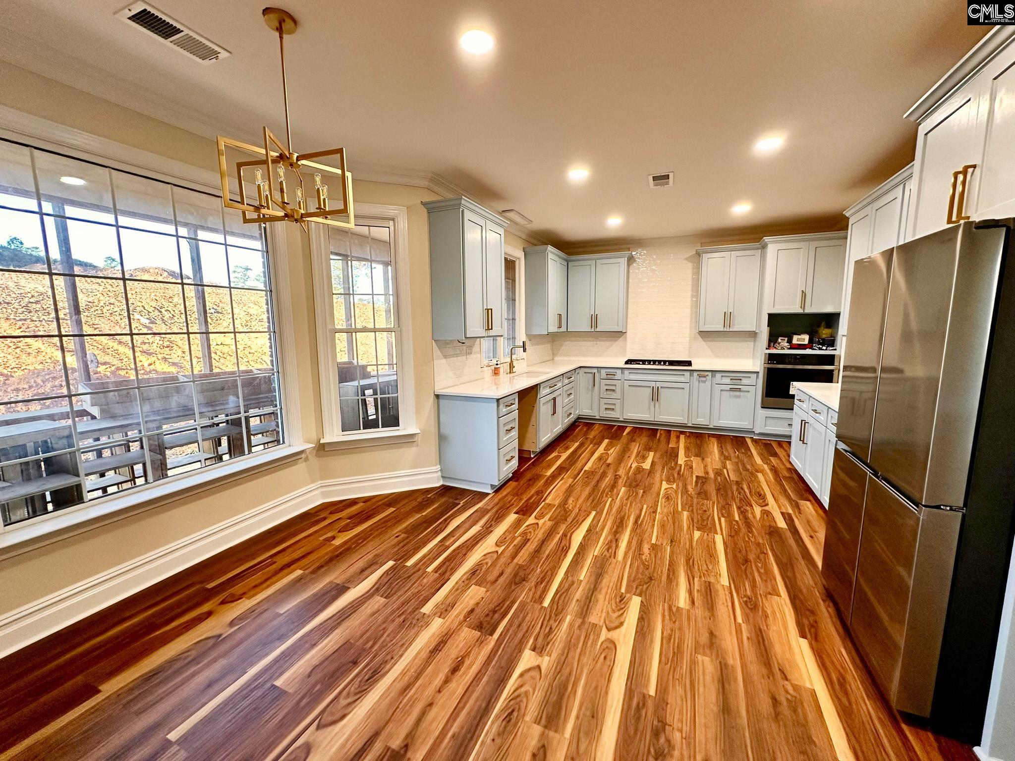 55 Longest Drive St. Matthews, SC 29135