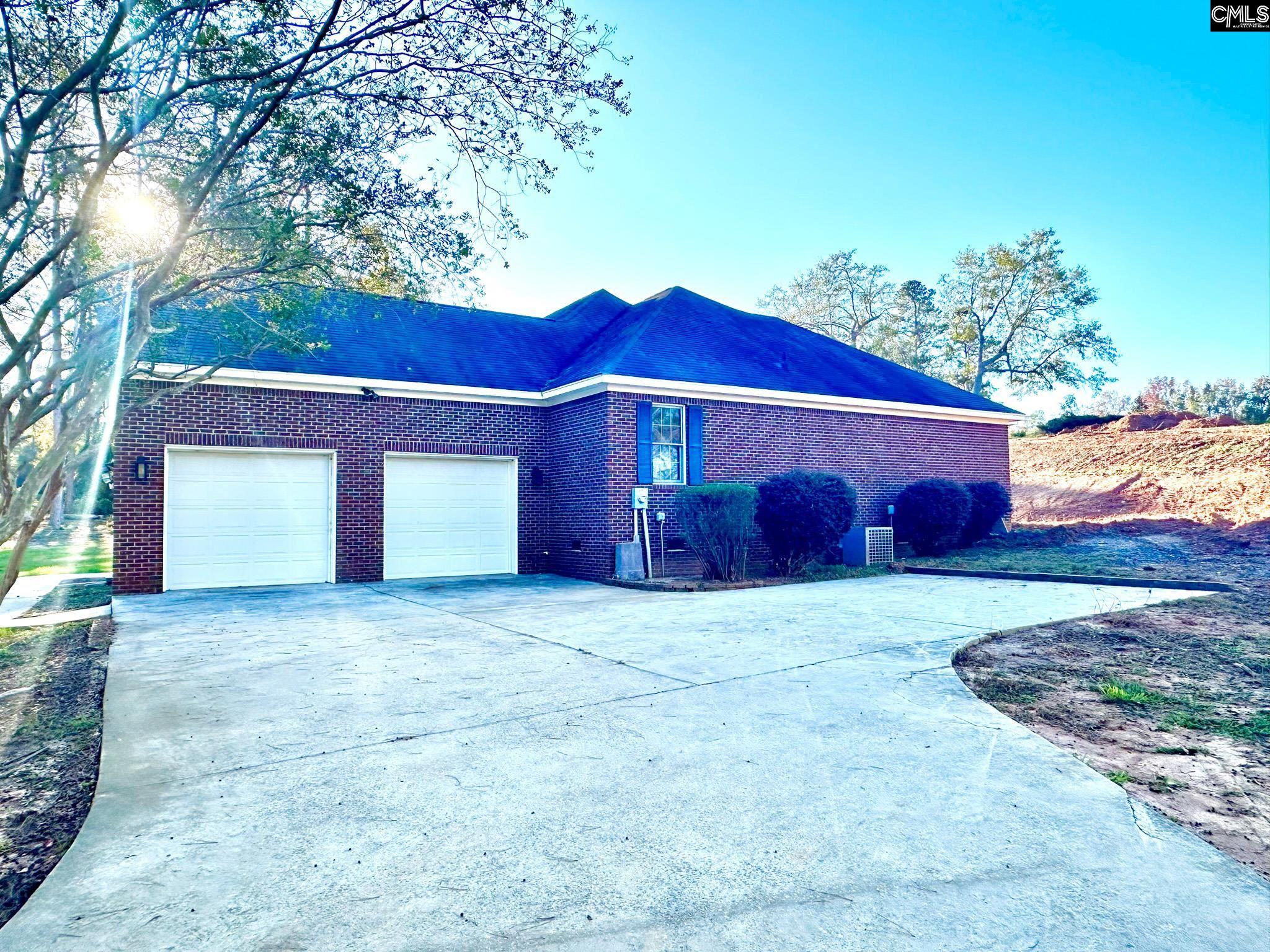 55 Longest Drive St. Matthews, SC 29135