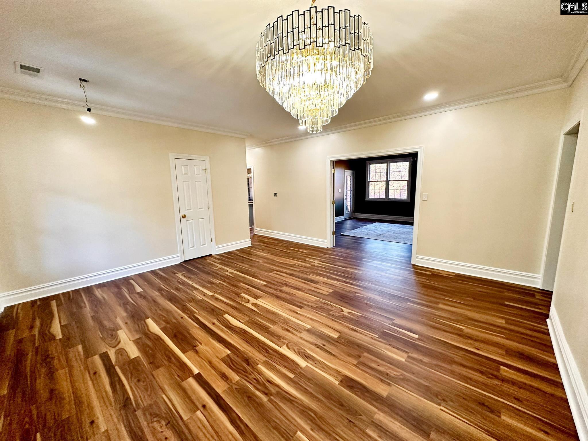 55 Longest Drive St. Matthews, SC 29135