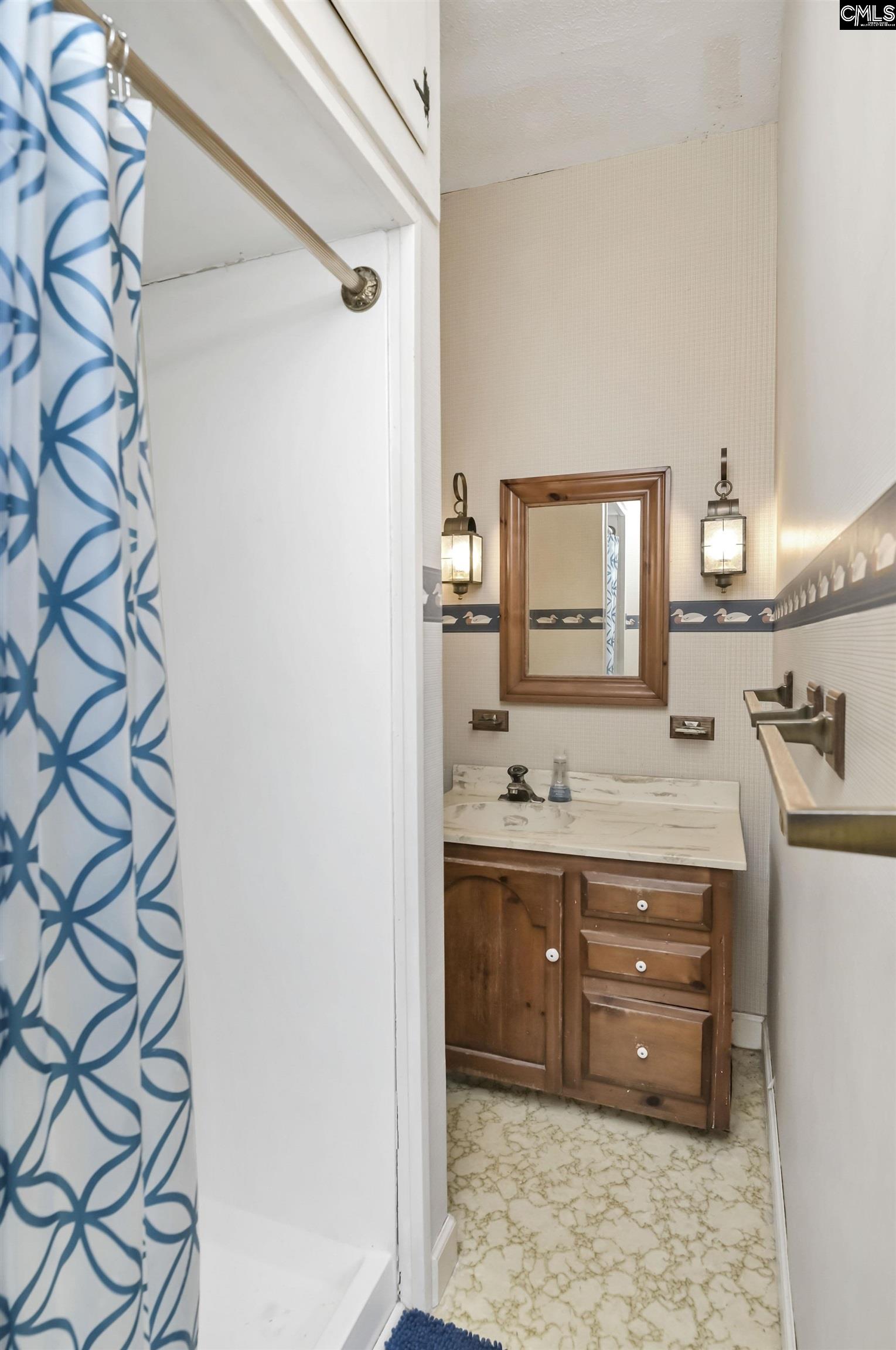 1902 Bridge Street St. Matthews, SC 29135