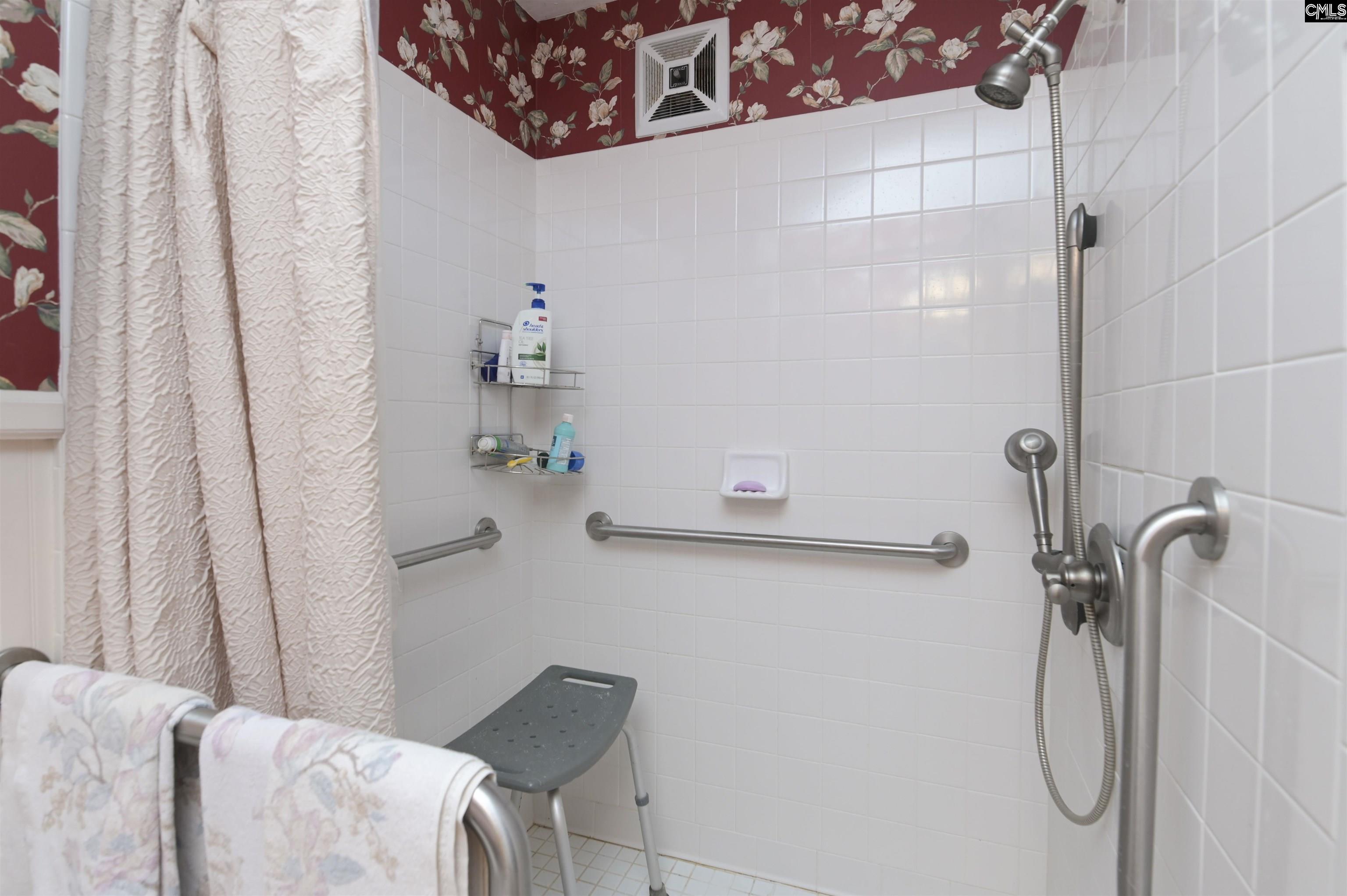 1902 Bridge Street St. Matthews, SC 29135