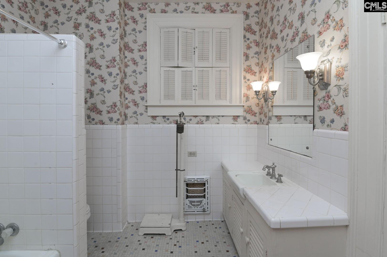 1902 Bridge Street St. Matthews, SC 29135