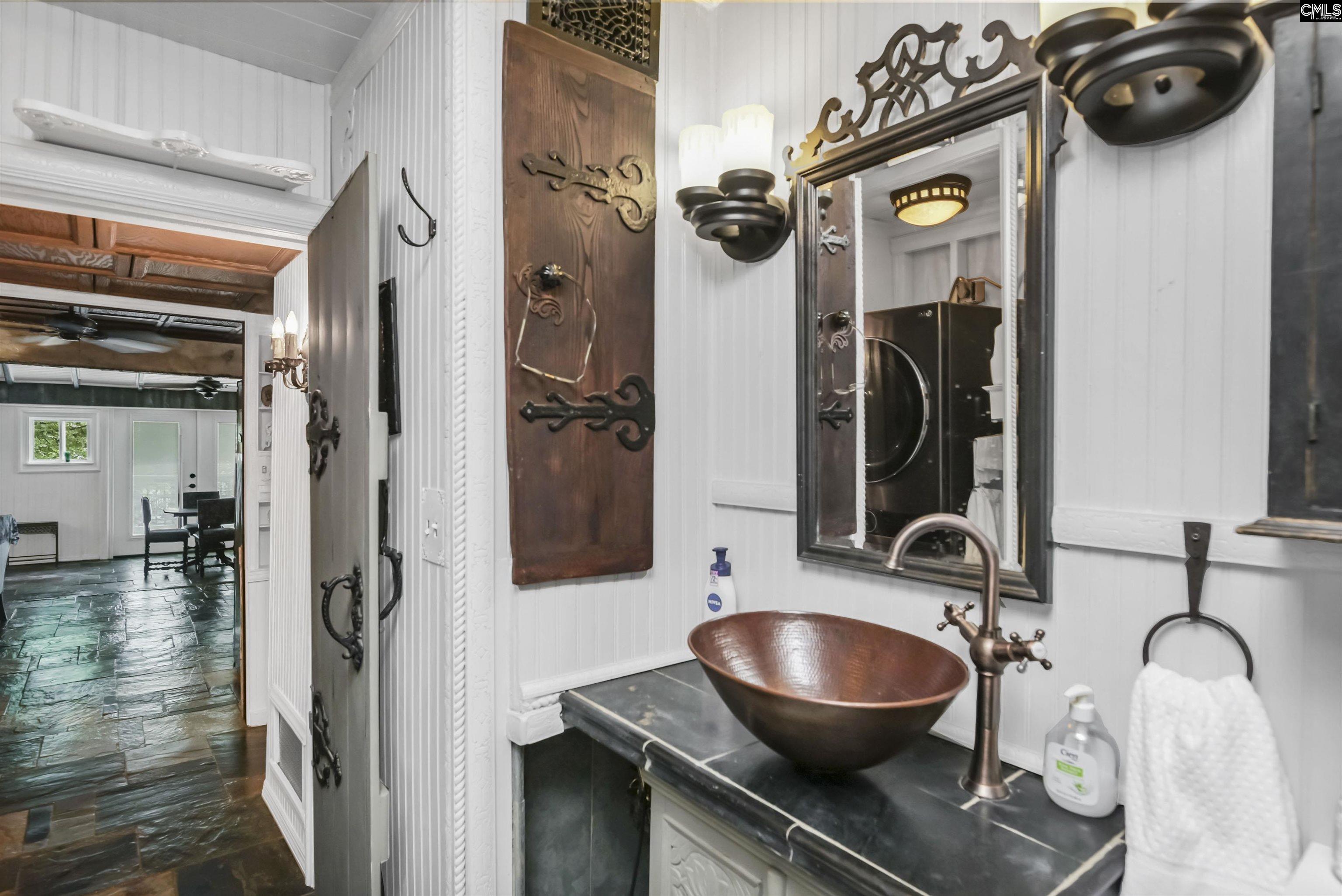 648 E Point Drive Gilbert, SC 29054