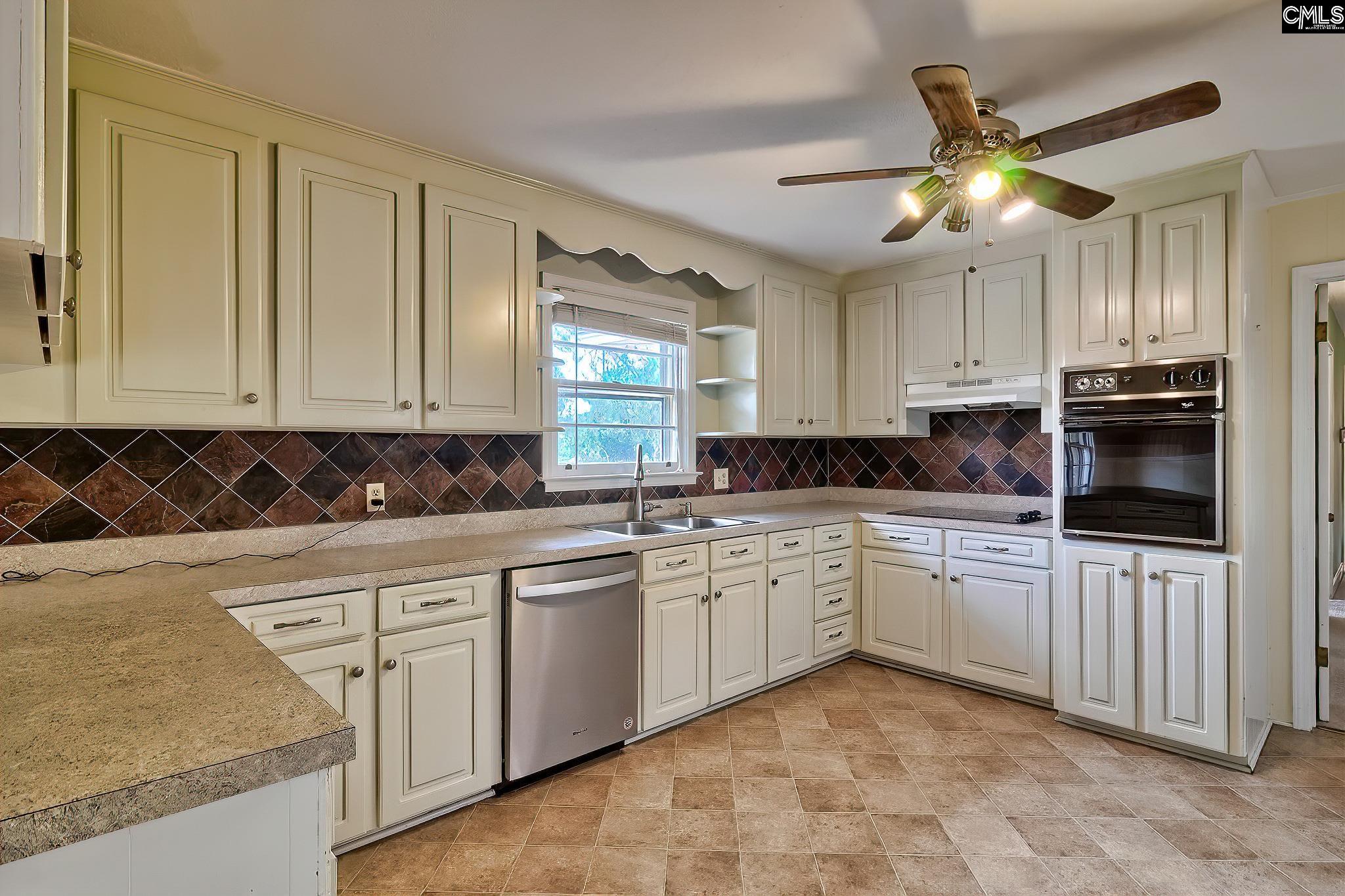 909 Camelot Drive, West Columbia, South Carolina image 6