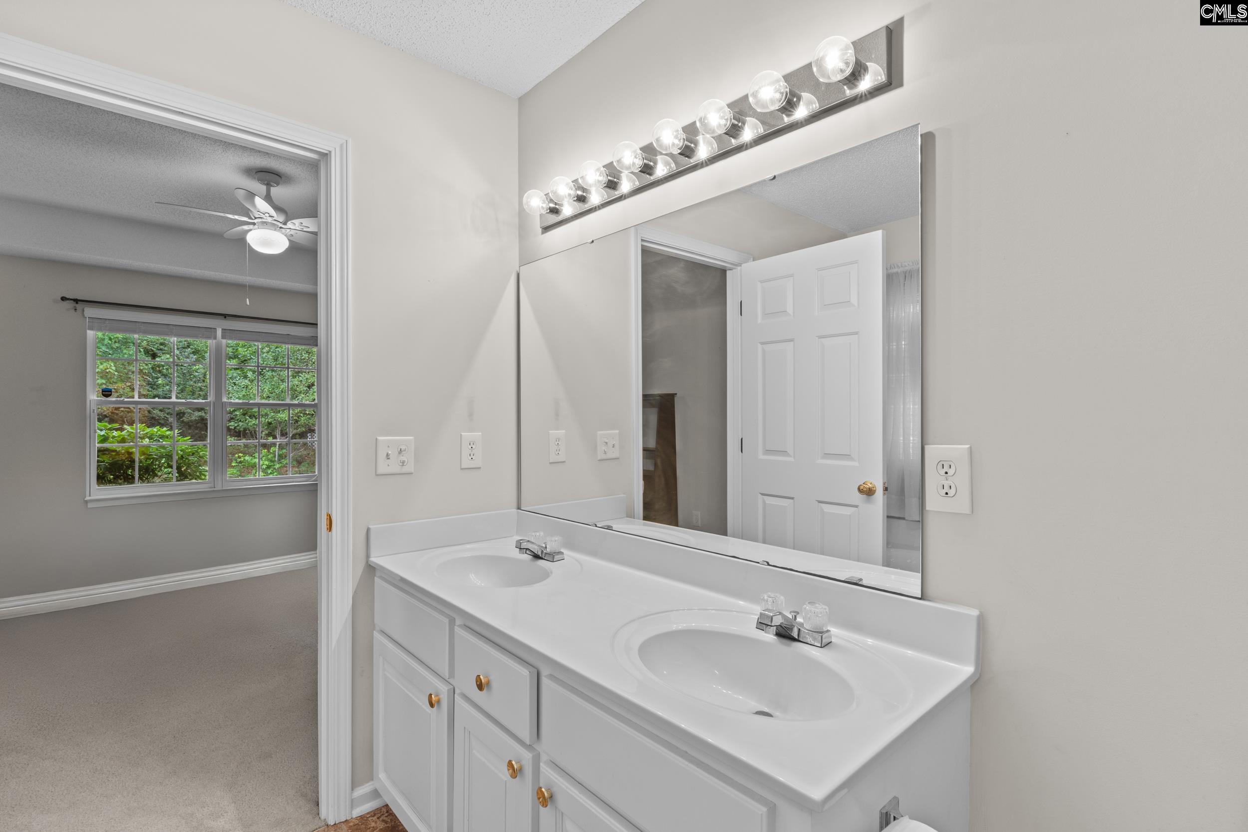 231 Elmwood Elgin, SC 29045