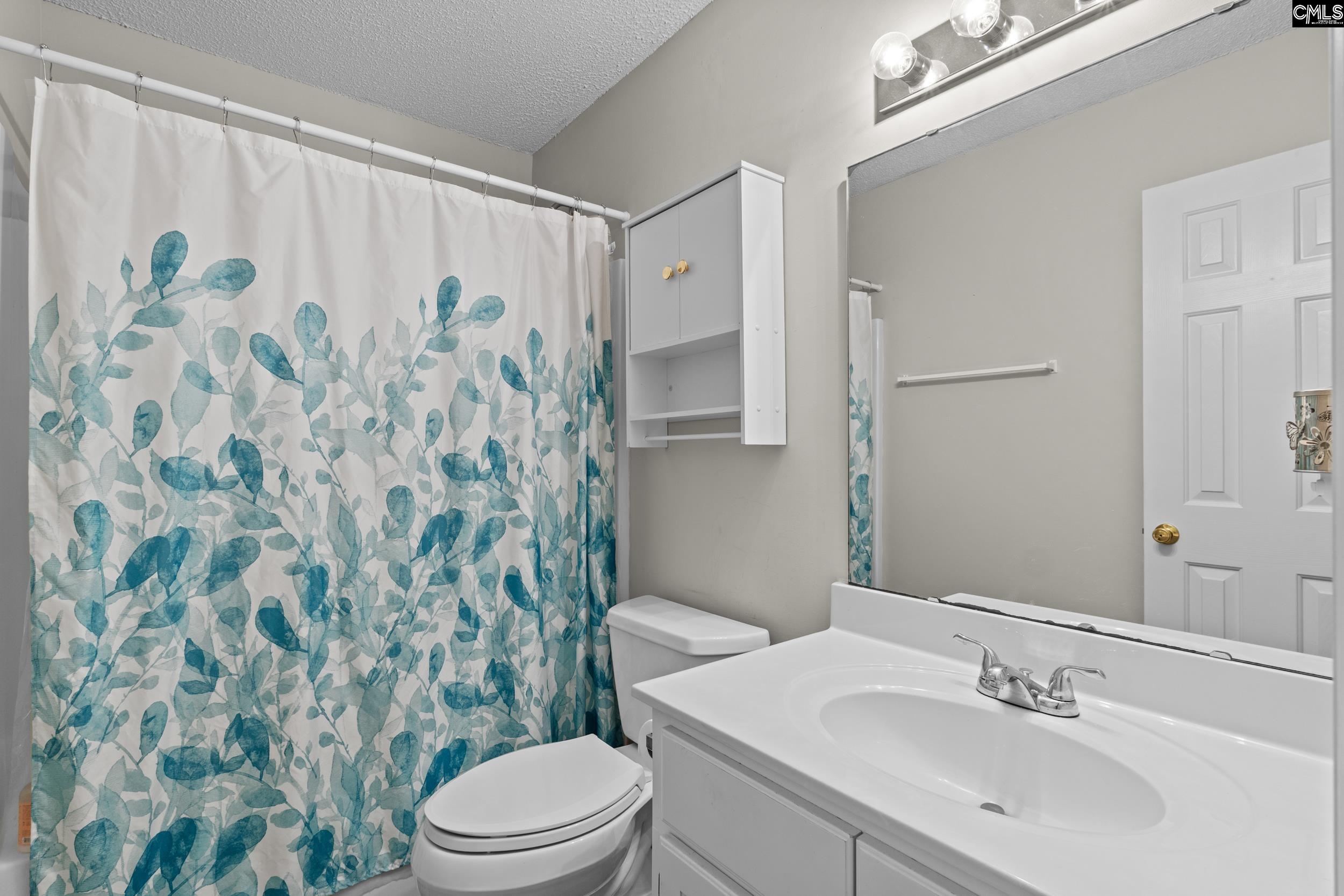 231 Elmwood Elgin, SC 29045