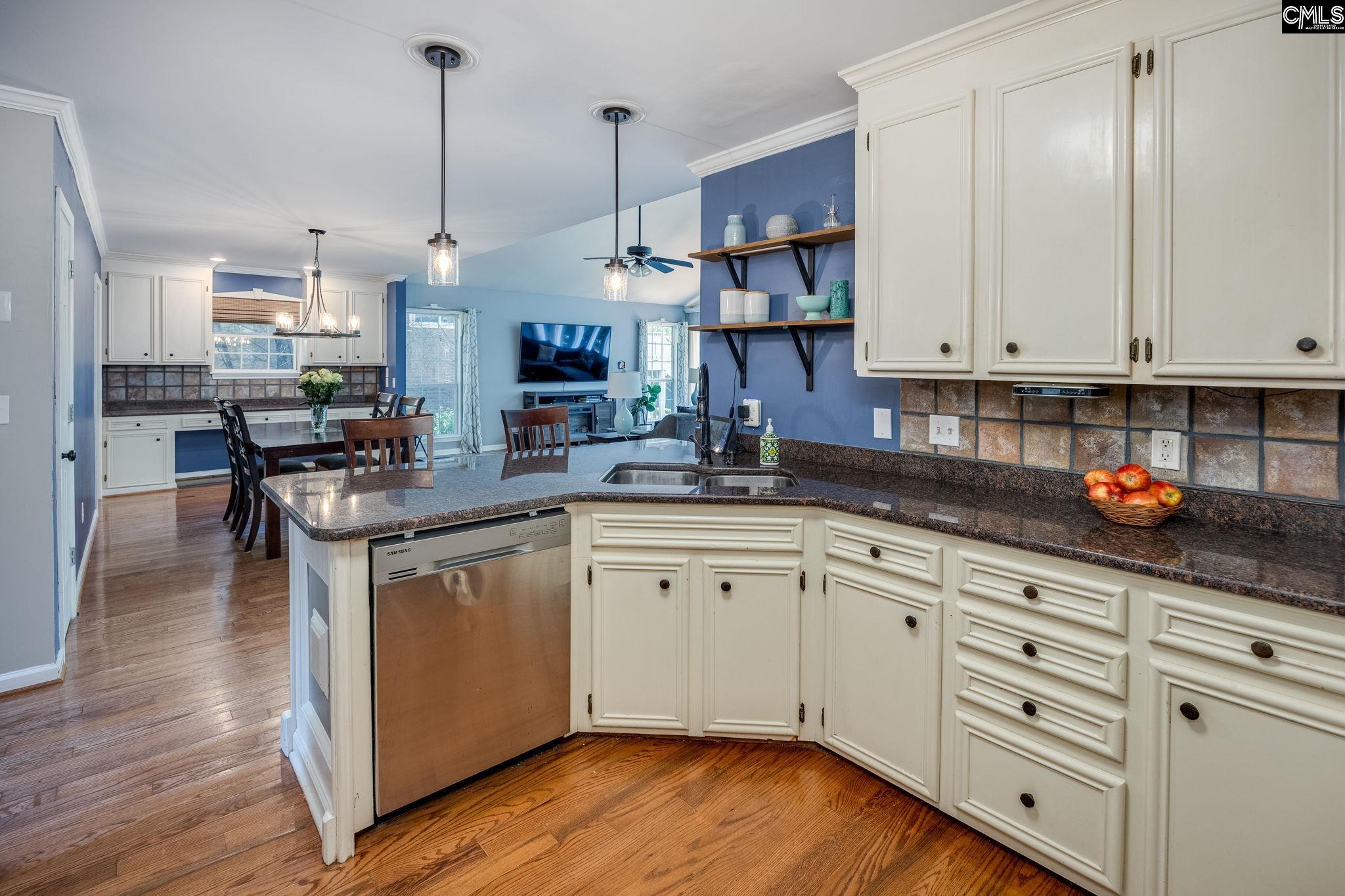 513 Winding Way Columbia, SC 29212