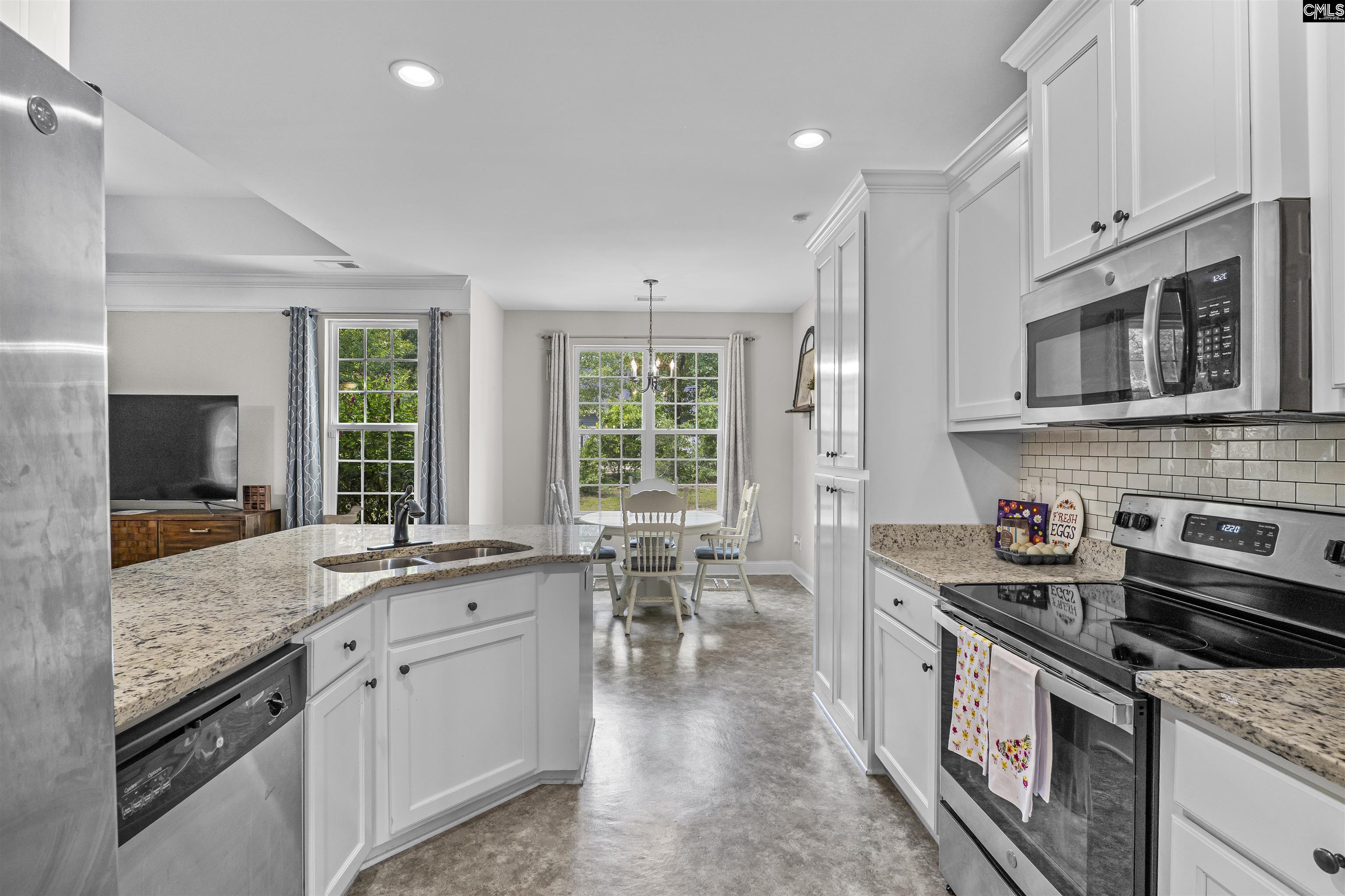 53 Magnolia Lane Lugoff, SC 29078