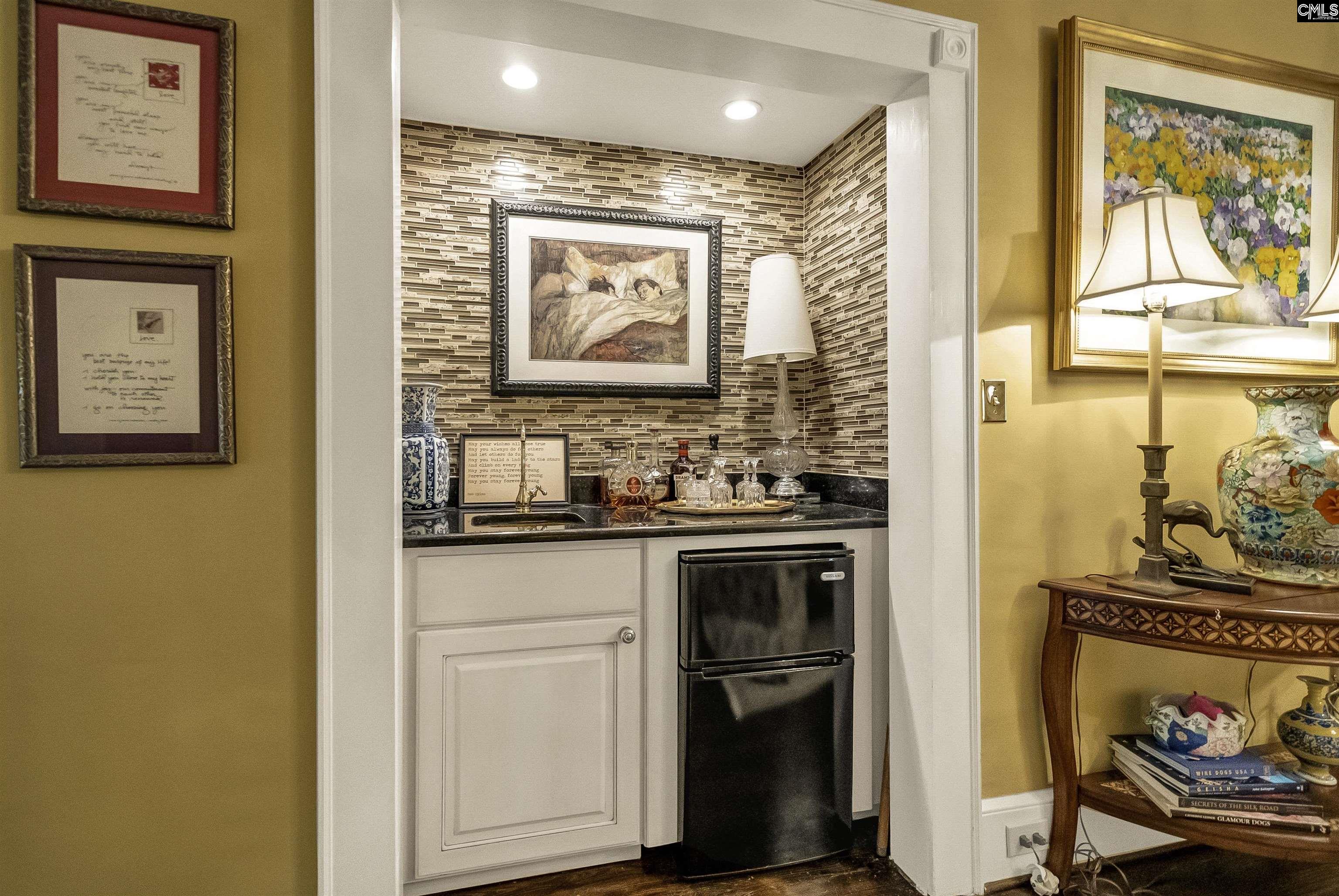 121 Saluda Avenue Columbia, SC 29205-3028