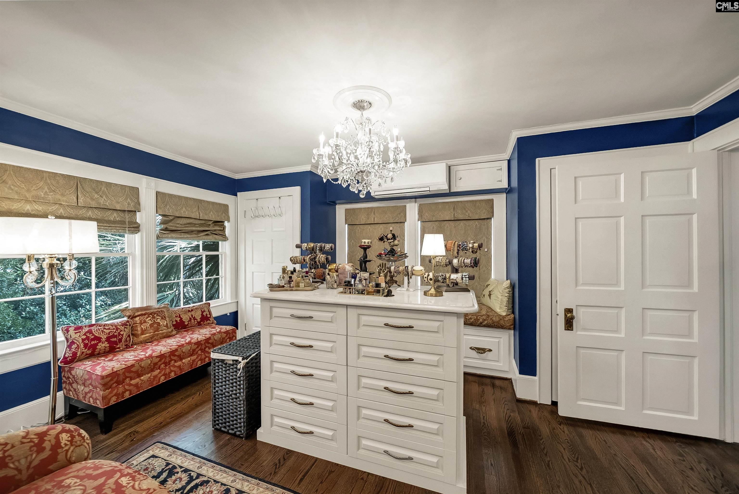 121 Saluda Avenue Columbia, SC 29205-3028
