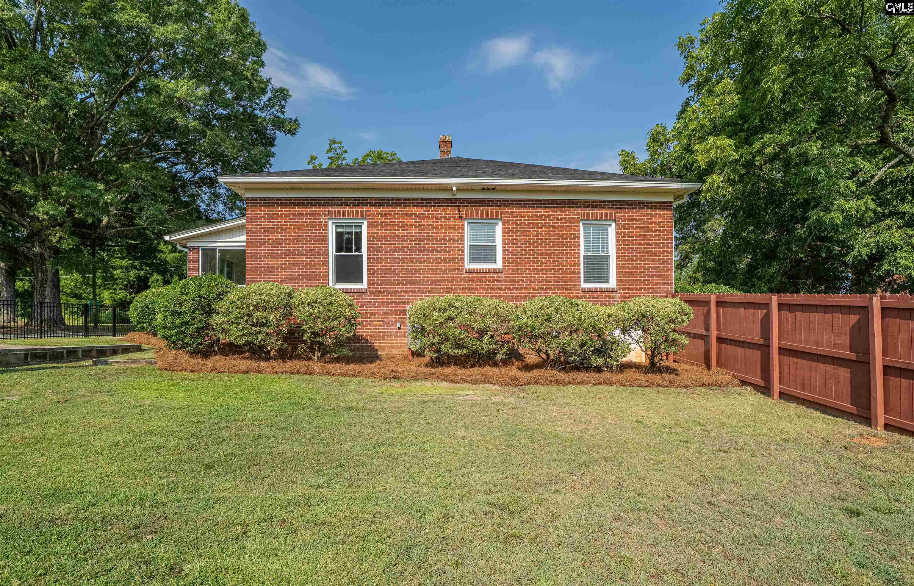 858 Mountain Street Little Mountain, SC 29075