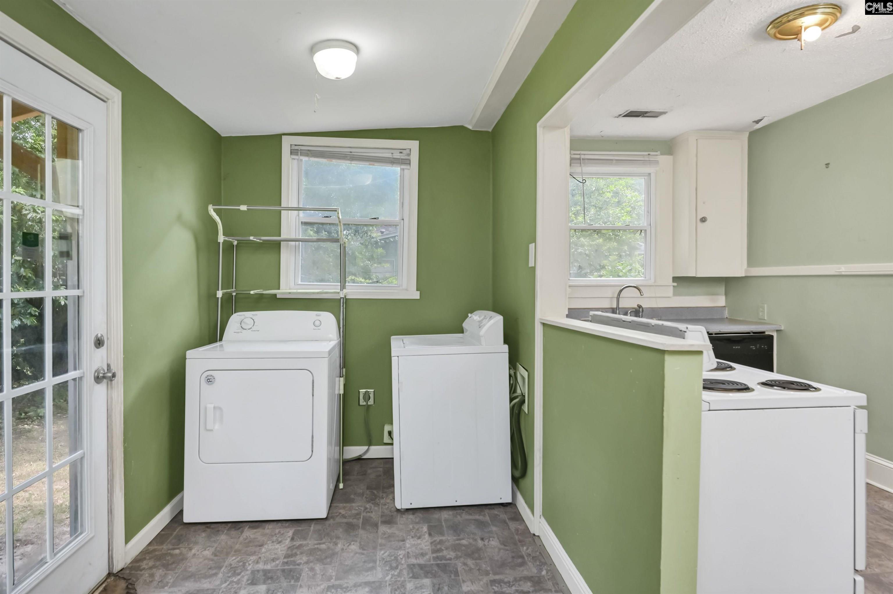 963 Texas Street Columbia, SC 29201