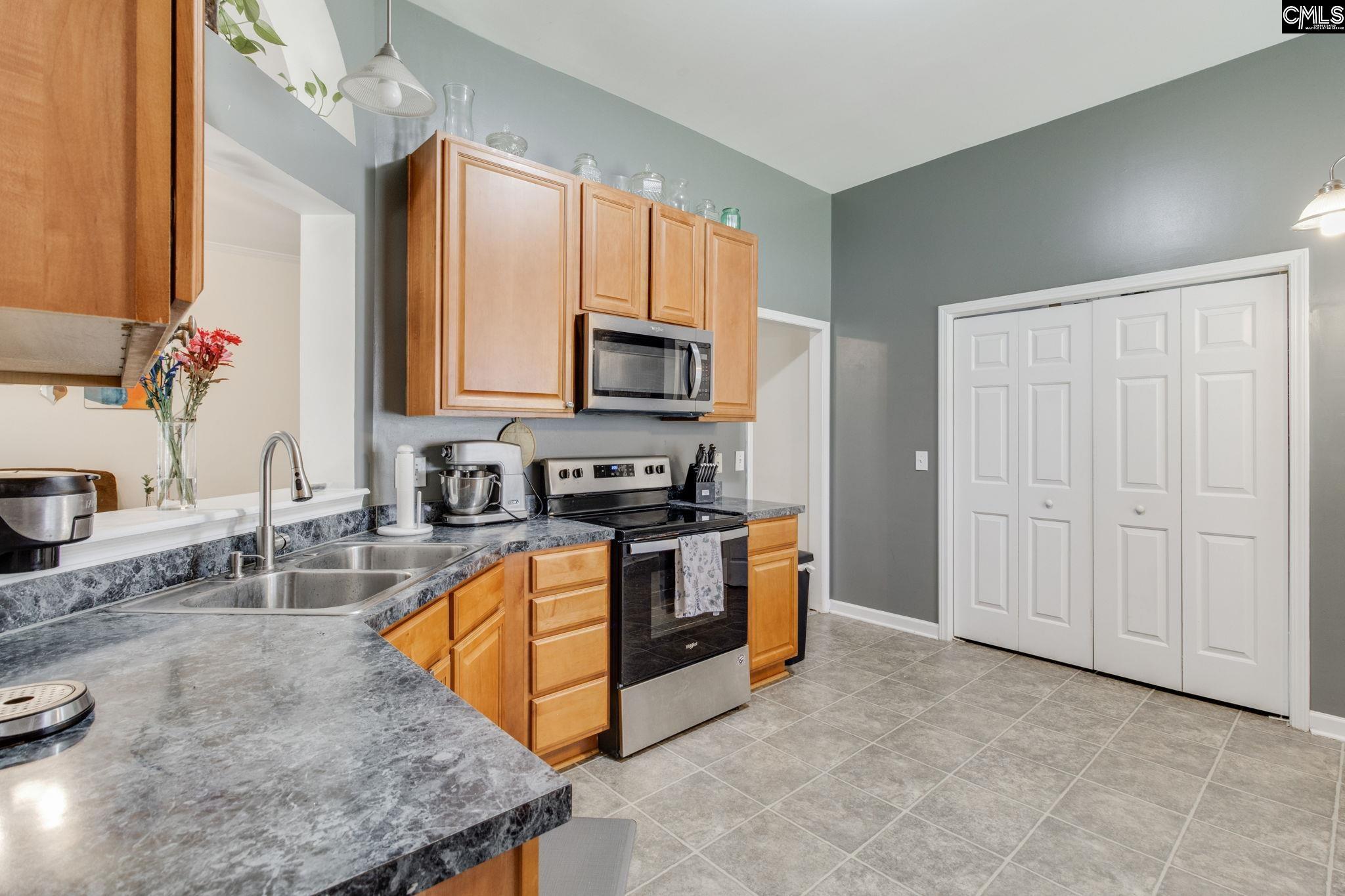 856 White Fawn Hopkins, SC 29061