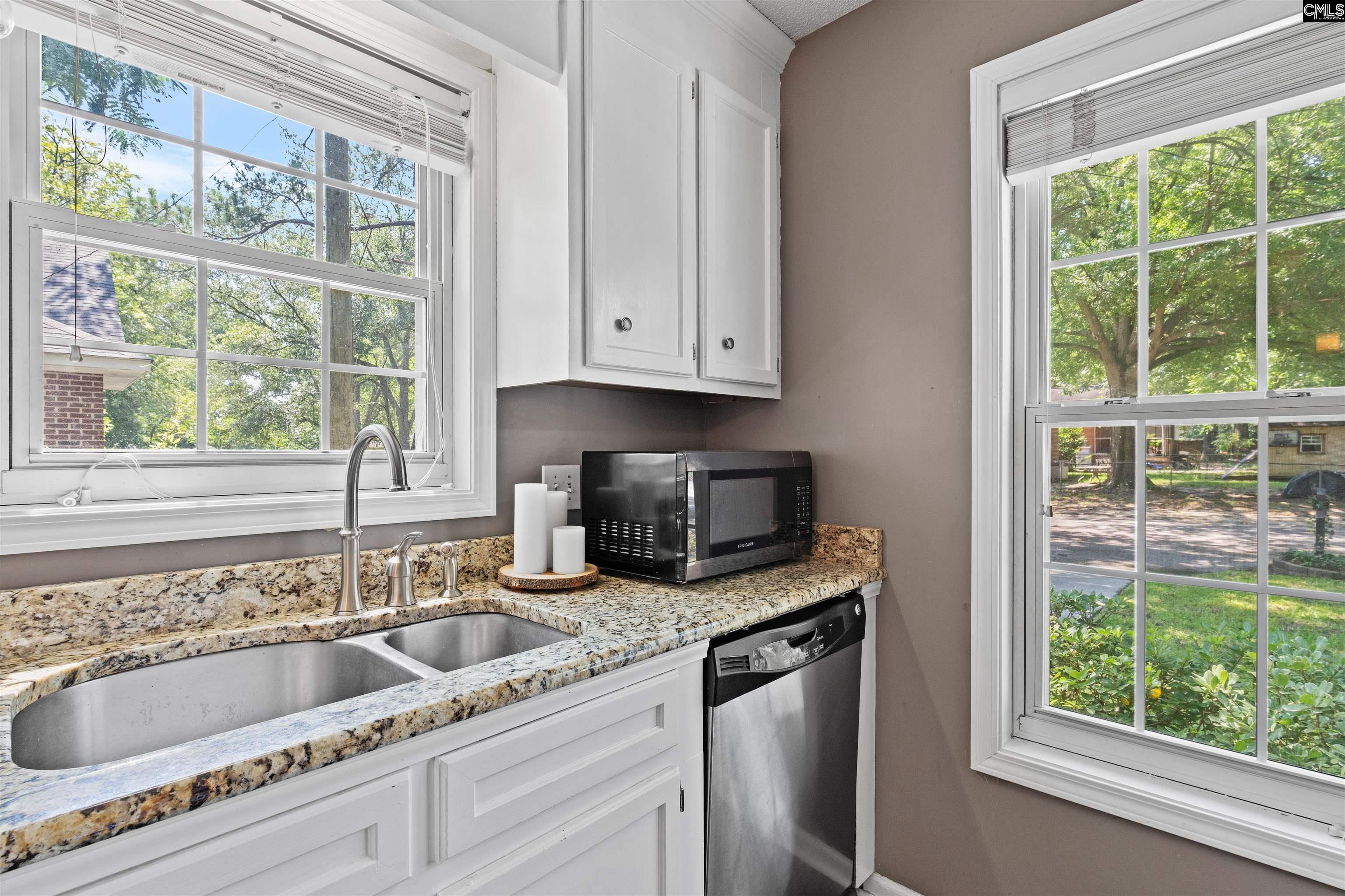 3915 Hickory Street Columbia, SC 29205-4631