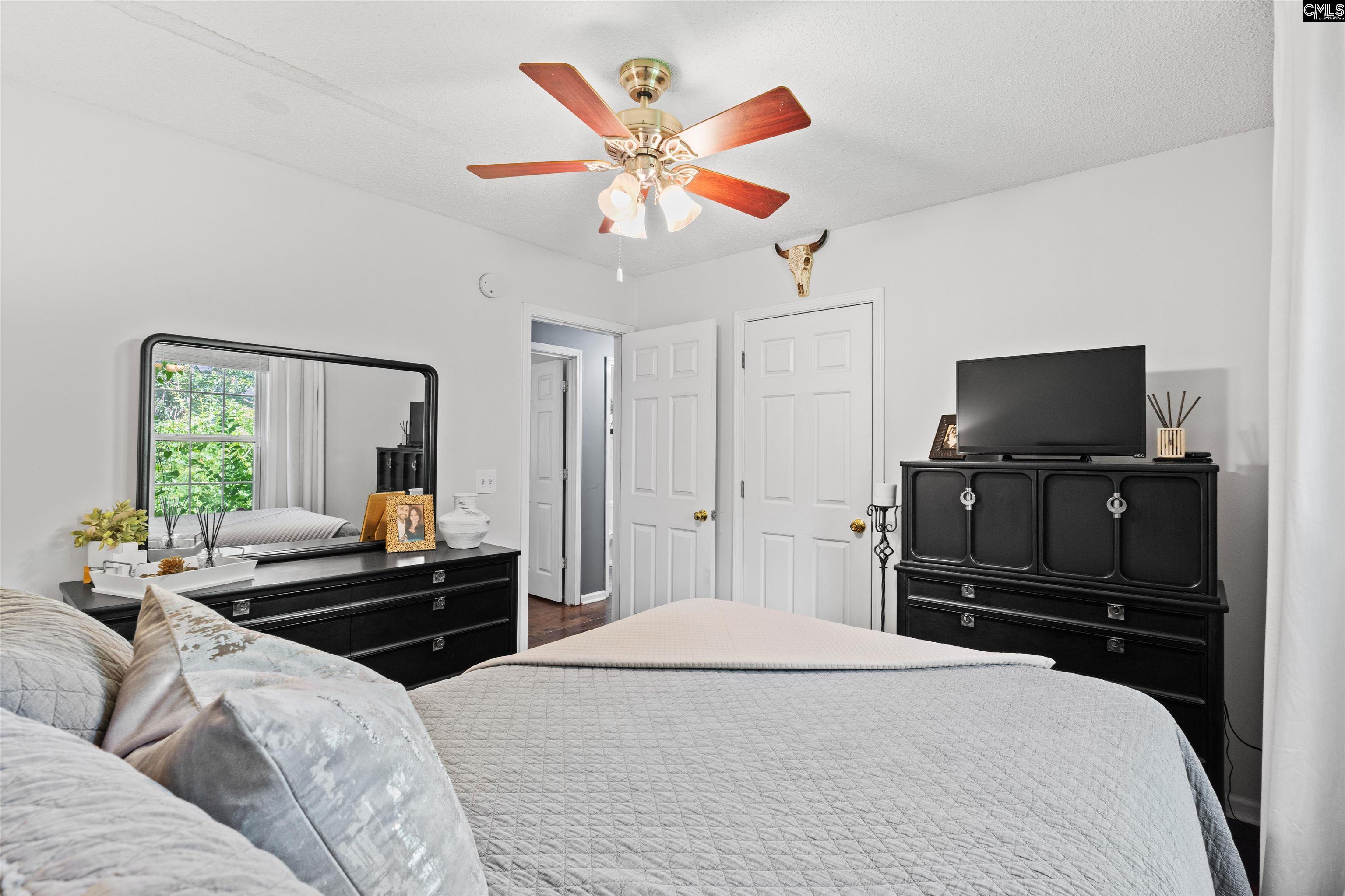 3915 Hickory Street Columbia, SC 29205-4631