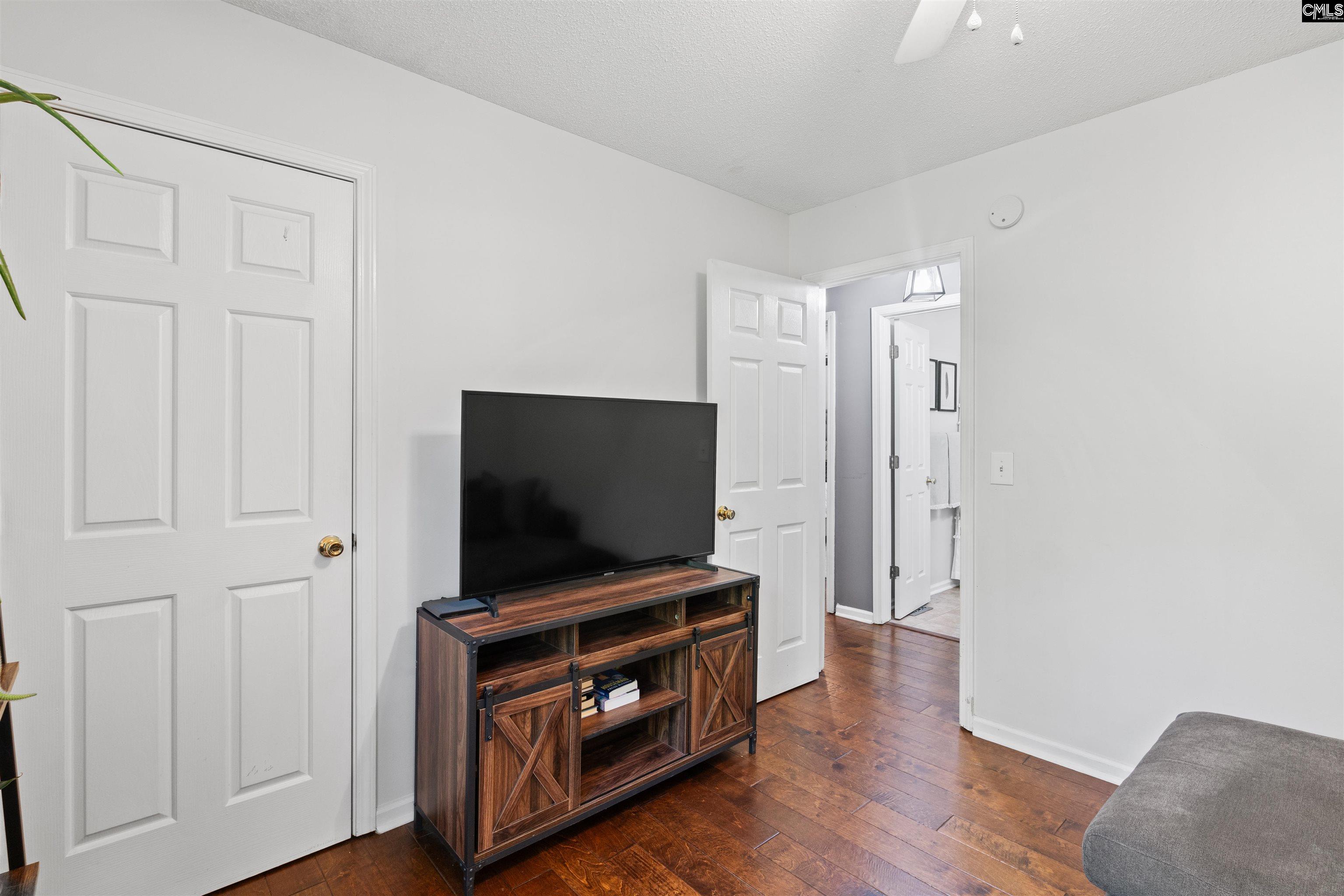 3915 Hickory Street Columbia, SC 29205-4631