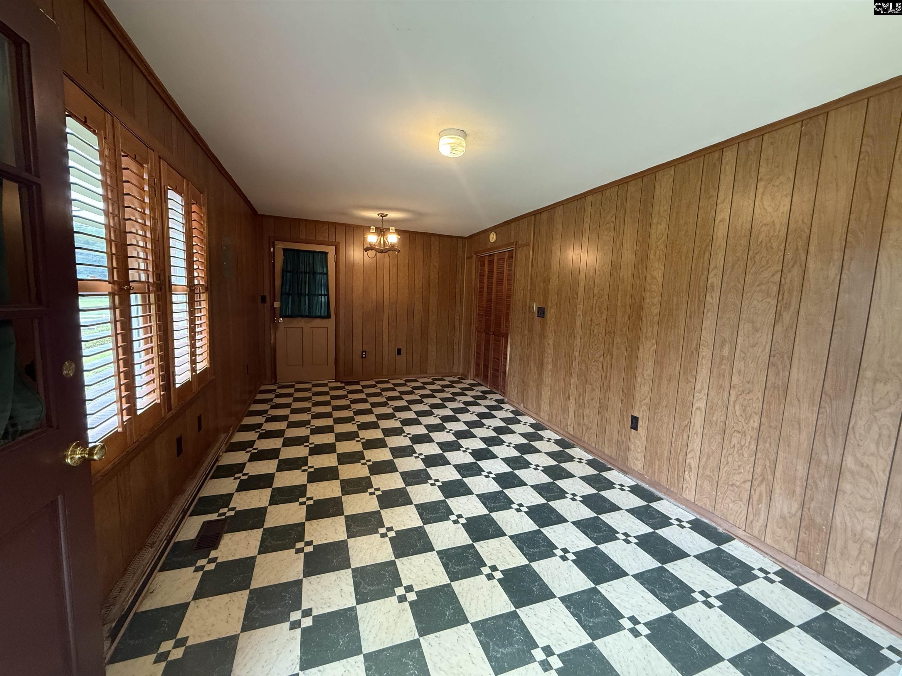 31 Lake Street Whitmire, SC 29178