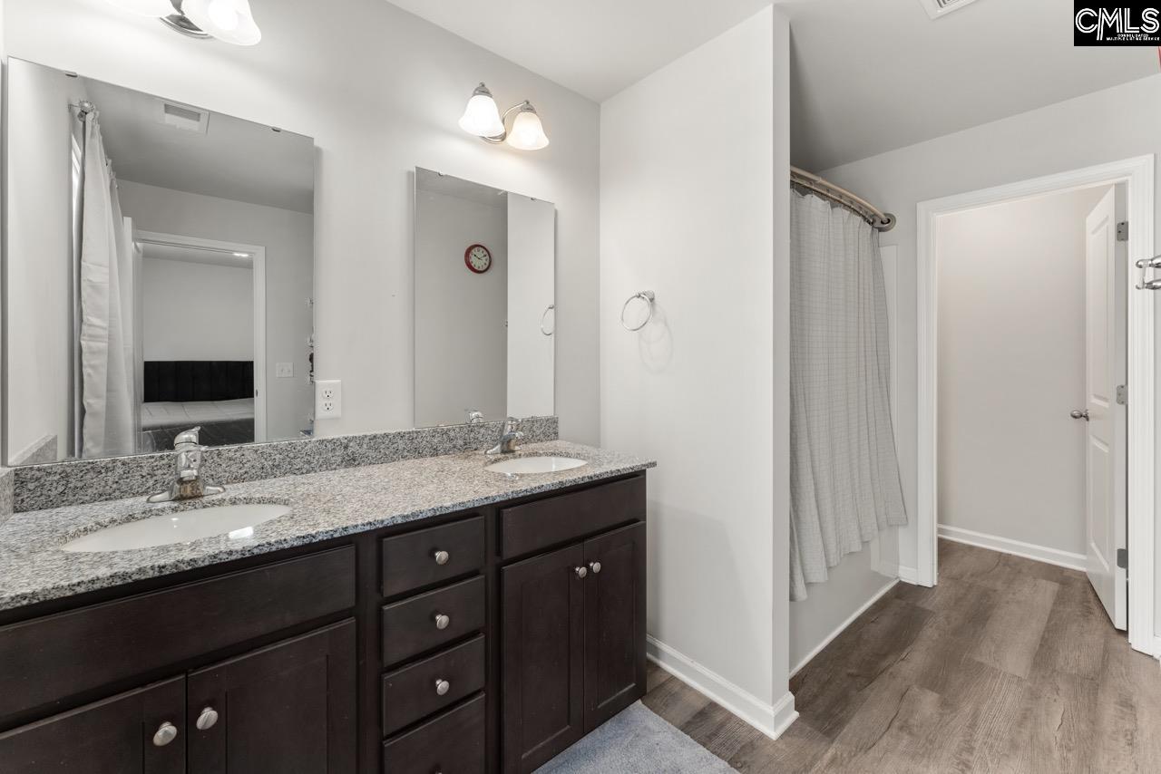 1068 Crescent Moon Loop Hopkins, SC 29061