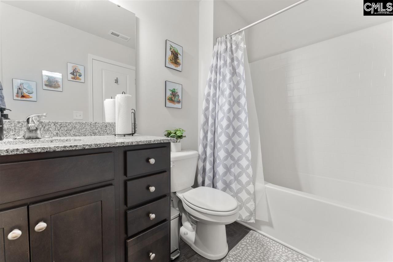 1068 Crescent Moon Loop Hopkins, SC 29061